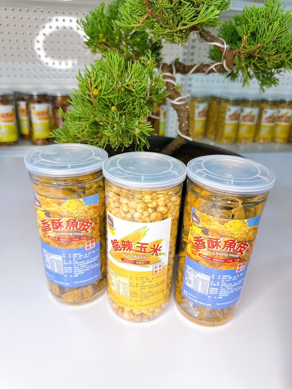 H 號組合。2罐香酥魚皮+1罐脆辣玉米 2da cá +1 Ngô nếp cay