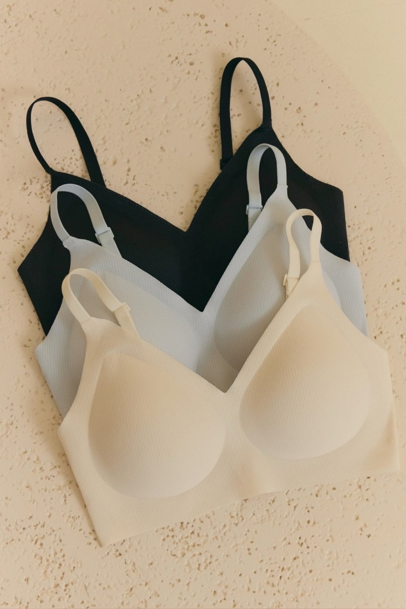 輕膚透氧V領內衣成套組