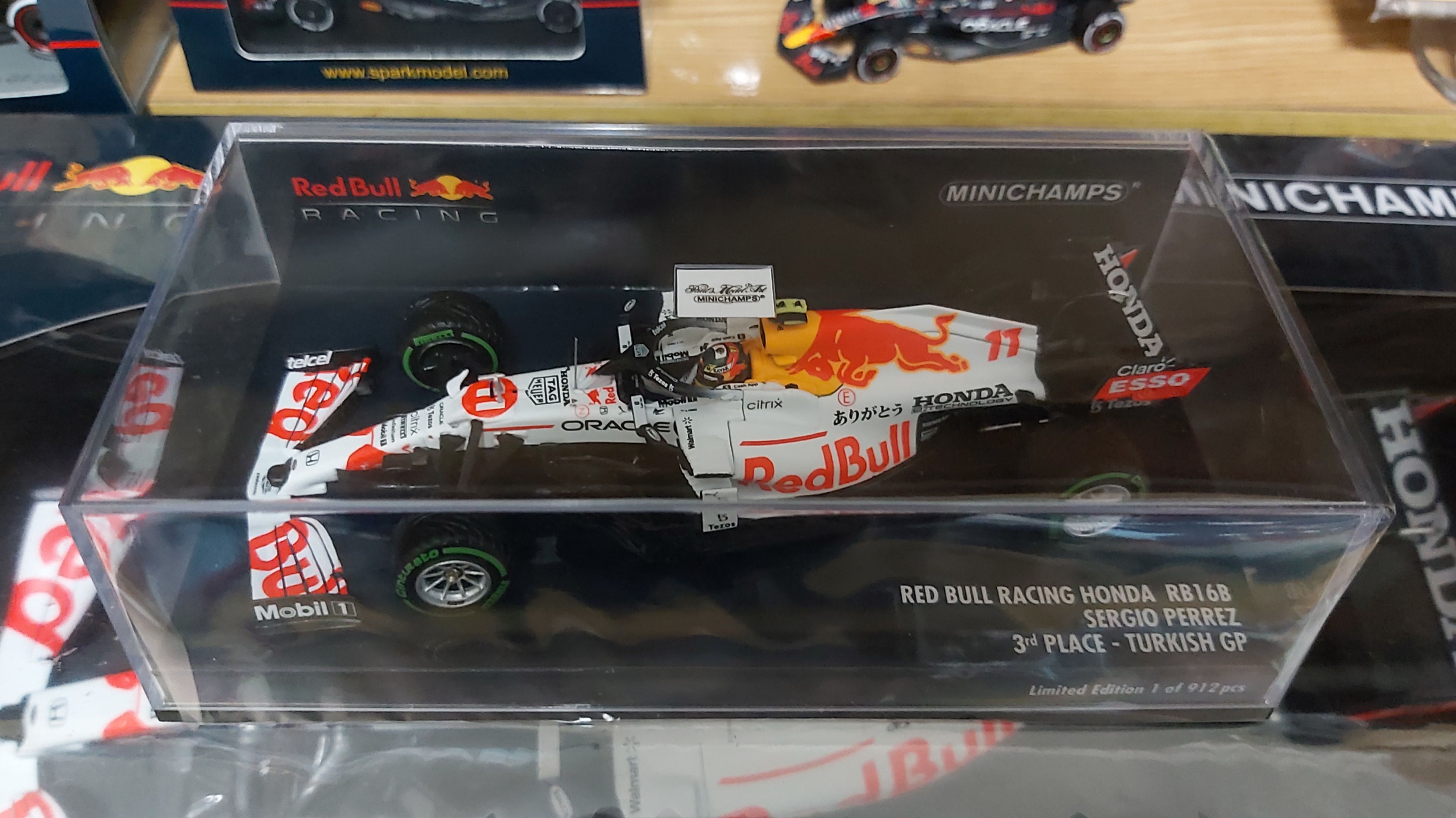 全新 Sergio Pérez RB16B 3rd Turkish GP 2021 1/43 Minichamps