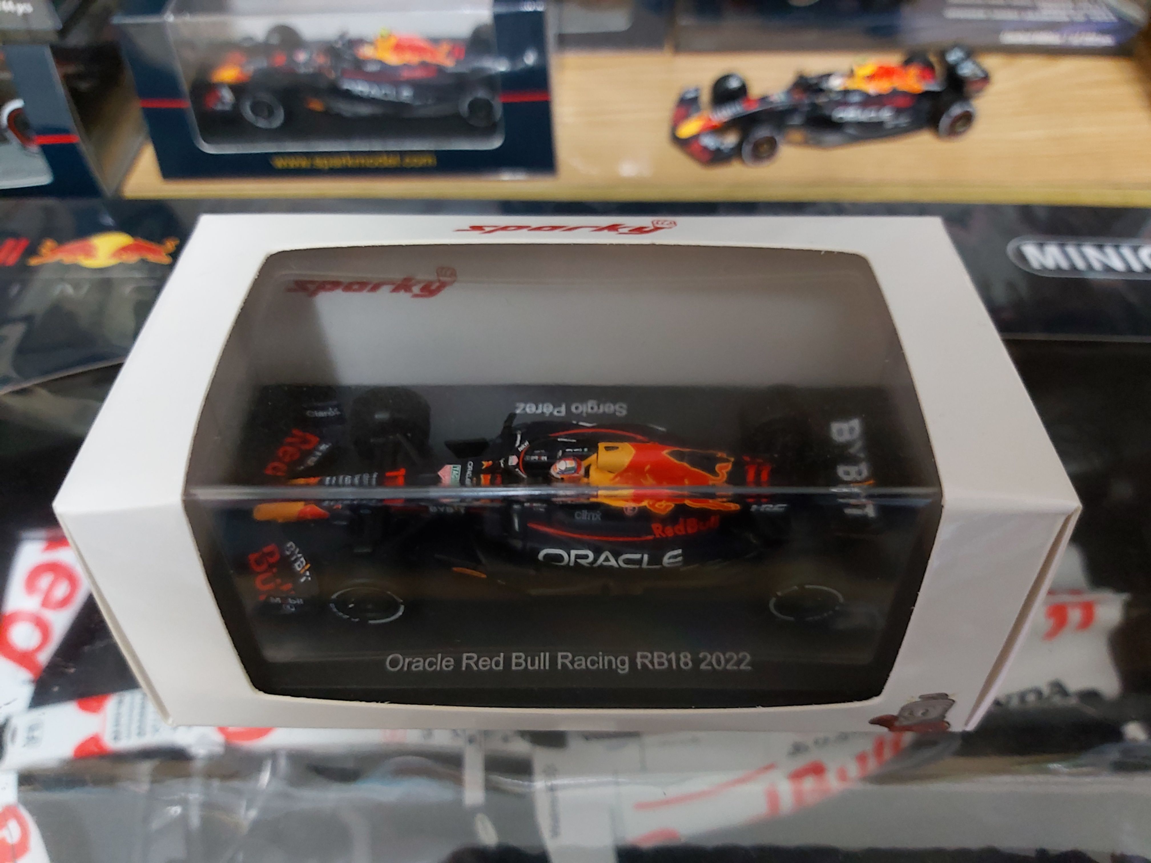 二手 F1 賽車模型 Sergio Checo Pérez RB18 2022 1/64