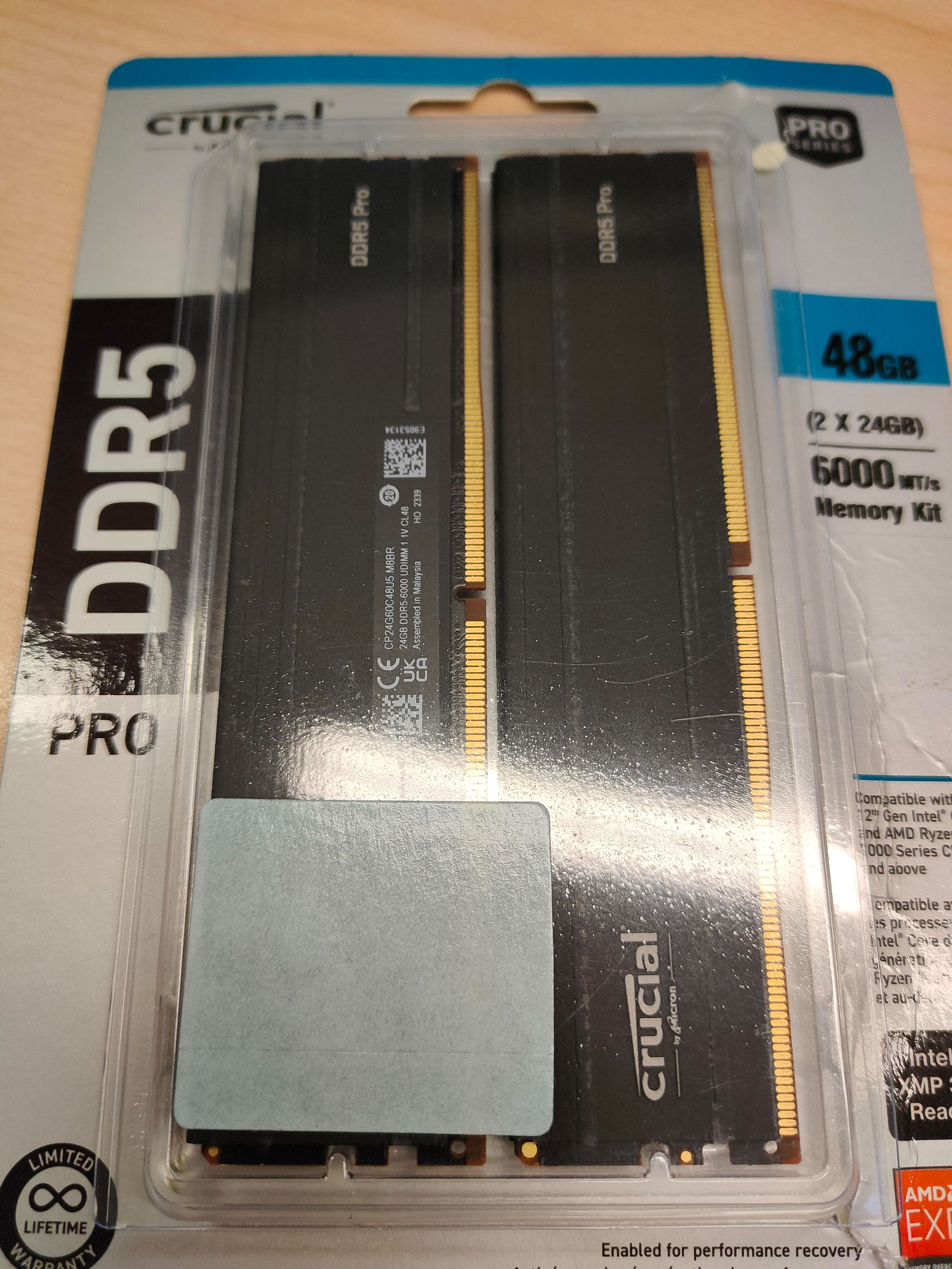 美光 Crucial PRO DDR5-6000 48G（24G*2）（黑散熱片）