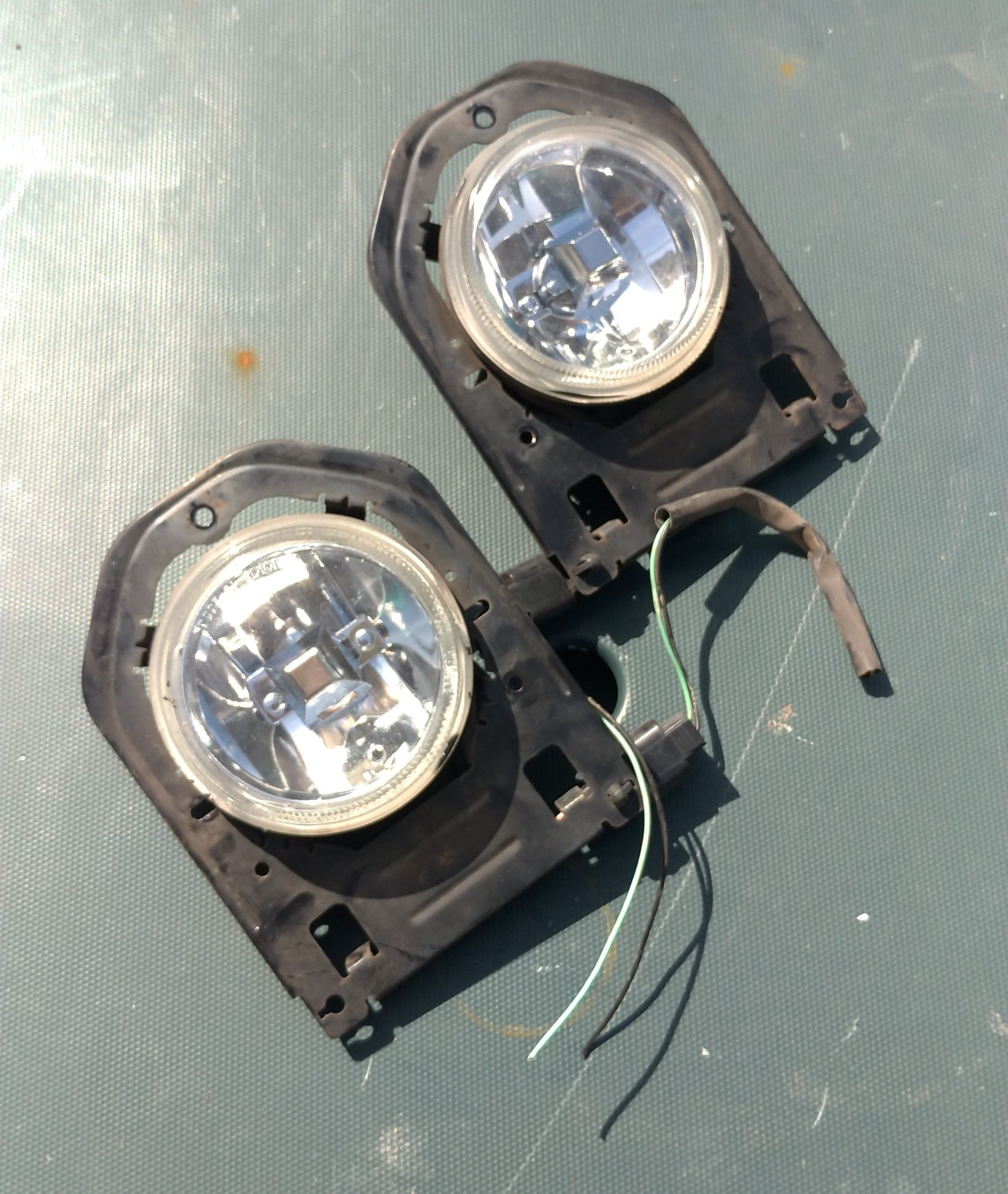 Tierra  / MAZDA323 庫存零件販售（金額為9999的物品請聯繫FB宅配或自取）
