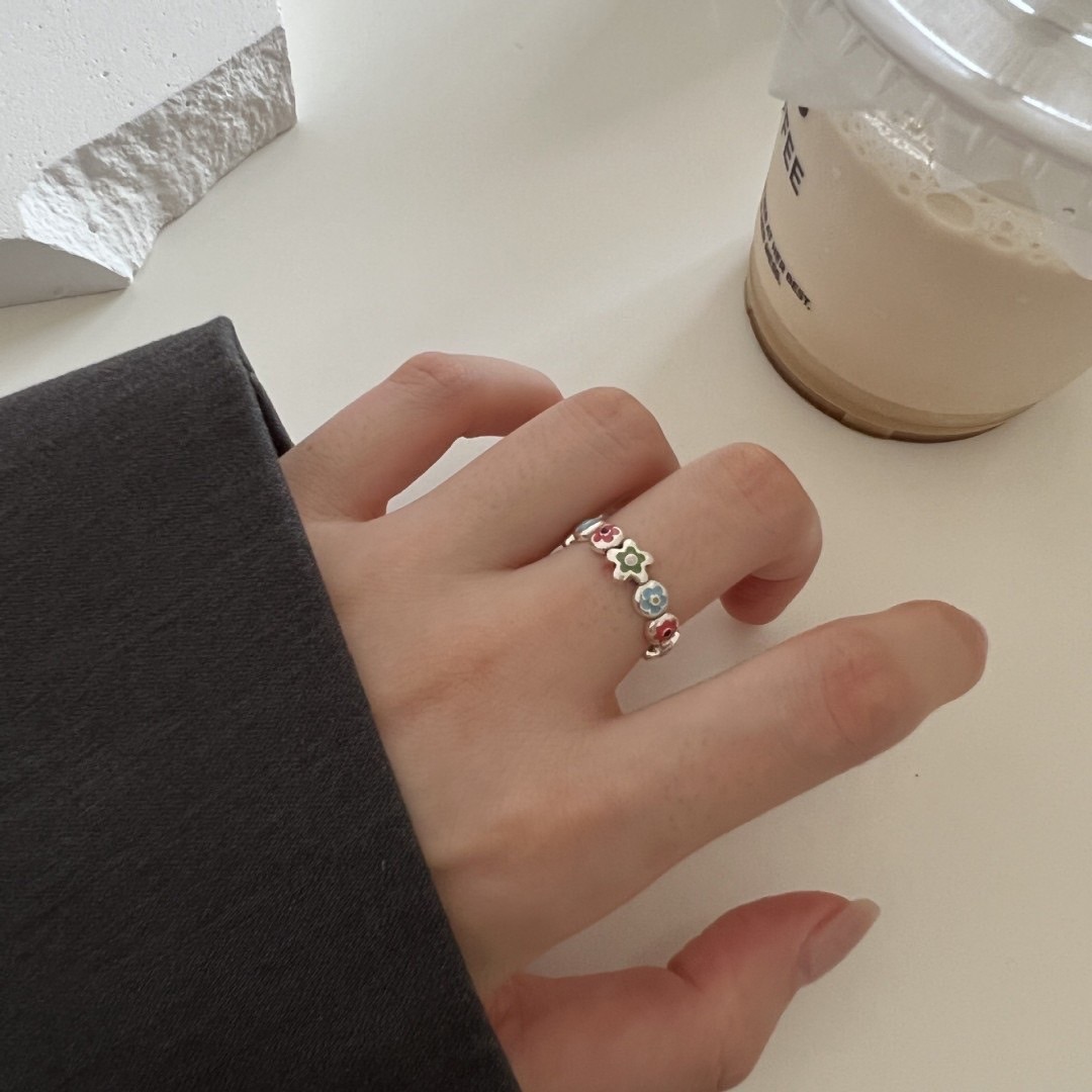少量現貨🩵𝟗𝟐𝟓純銀 泫雅繽紛花朵滴油戒指