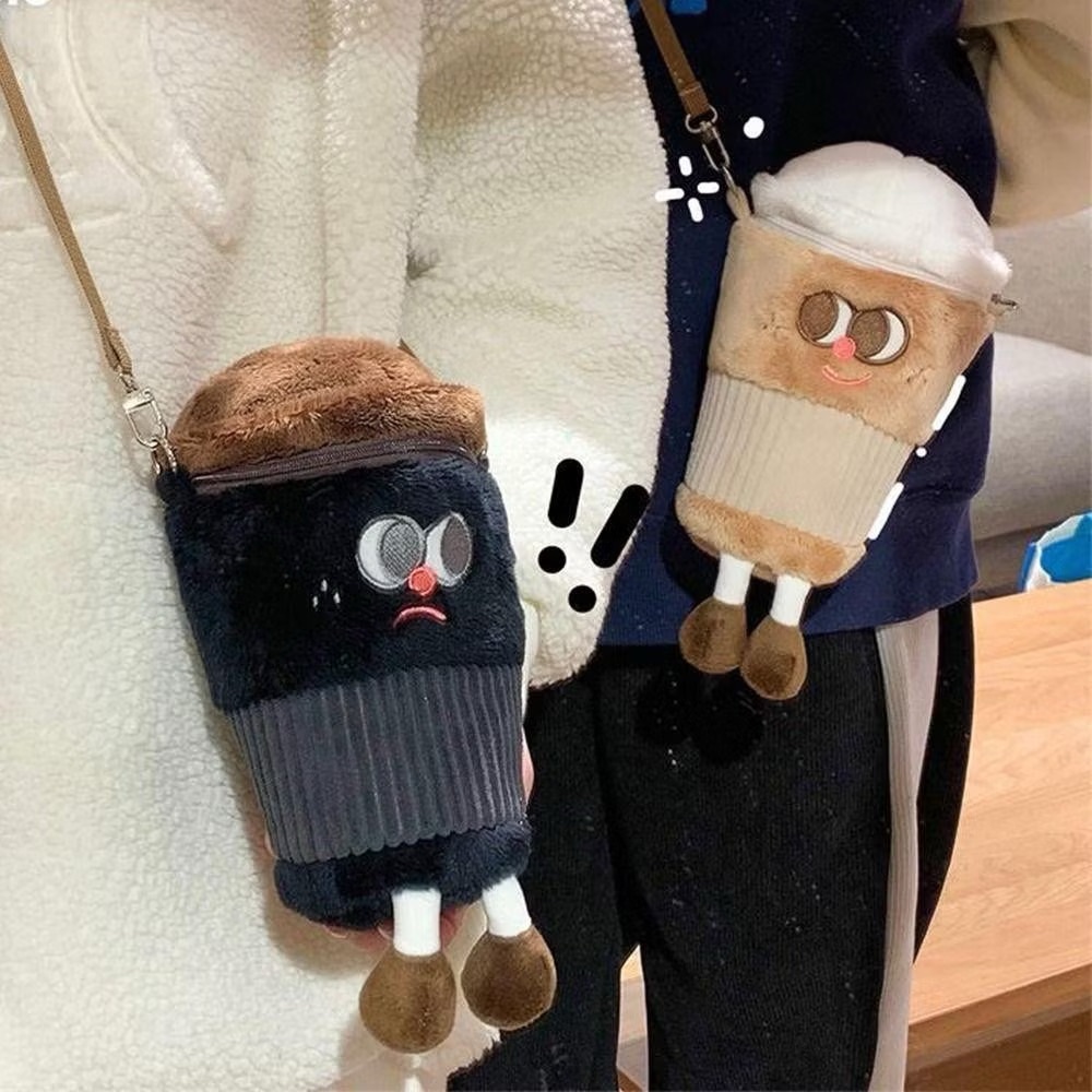 來一杯咖啡☕️ 毛絨表情咖啡杯手機包 卡通杯子單肩斜跨包 美式咖啡 拿鐵