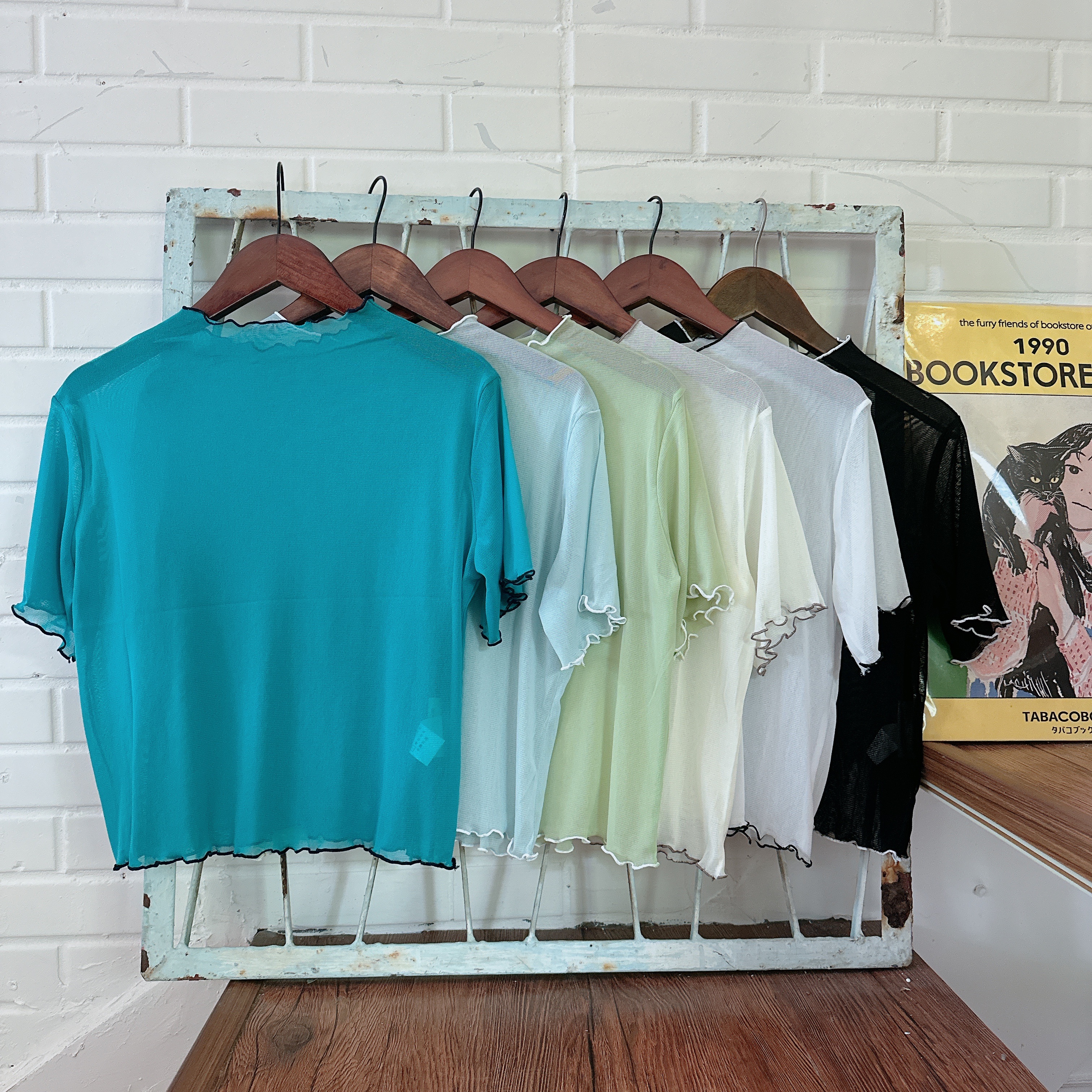 台製自訂款/透膚牛奶絲滾邊小高領