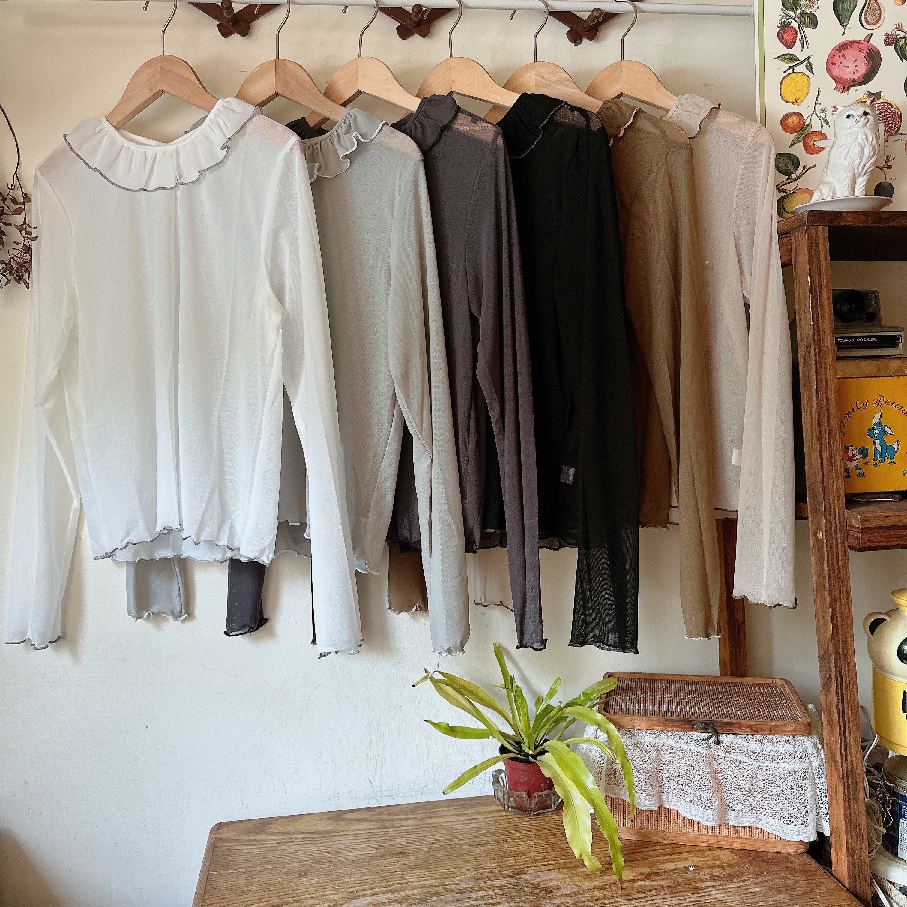 涼涼柔軟翻領網紗透膚內搭