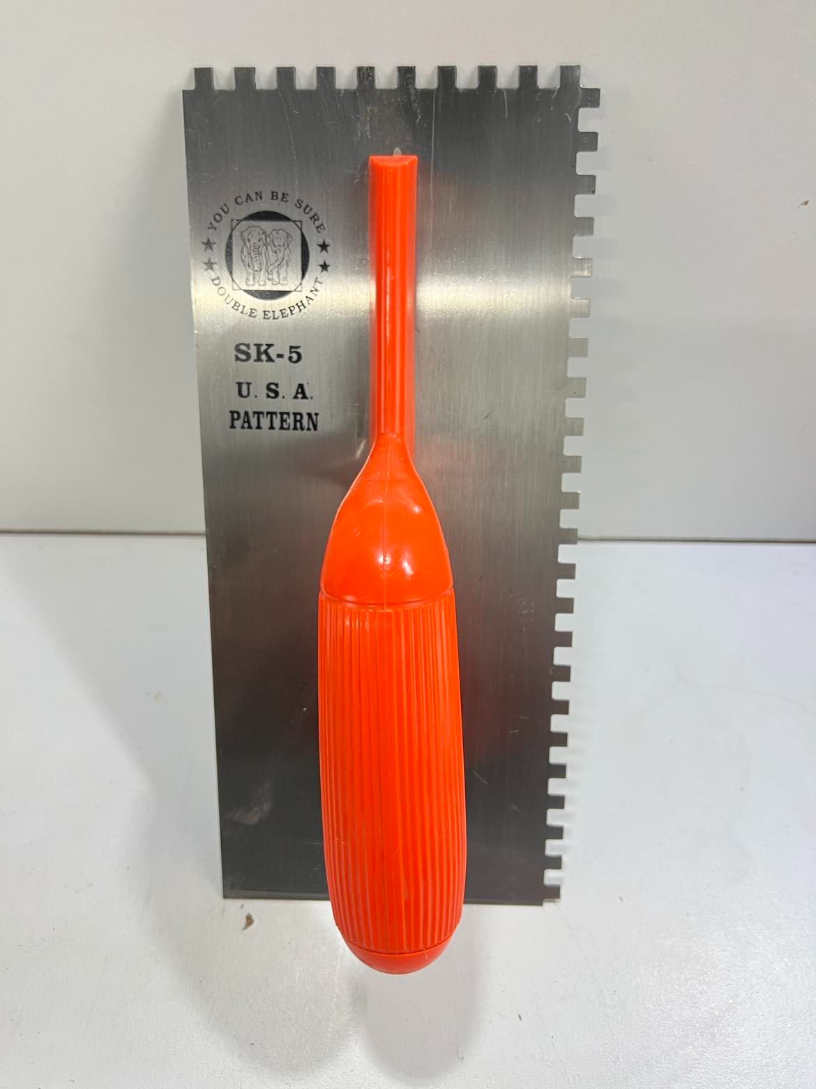 專業齒狀水泥抹刀100元