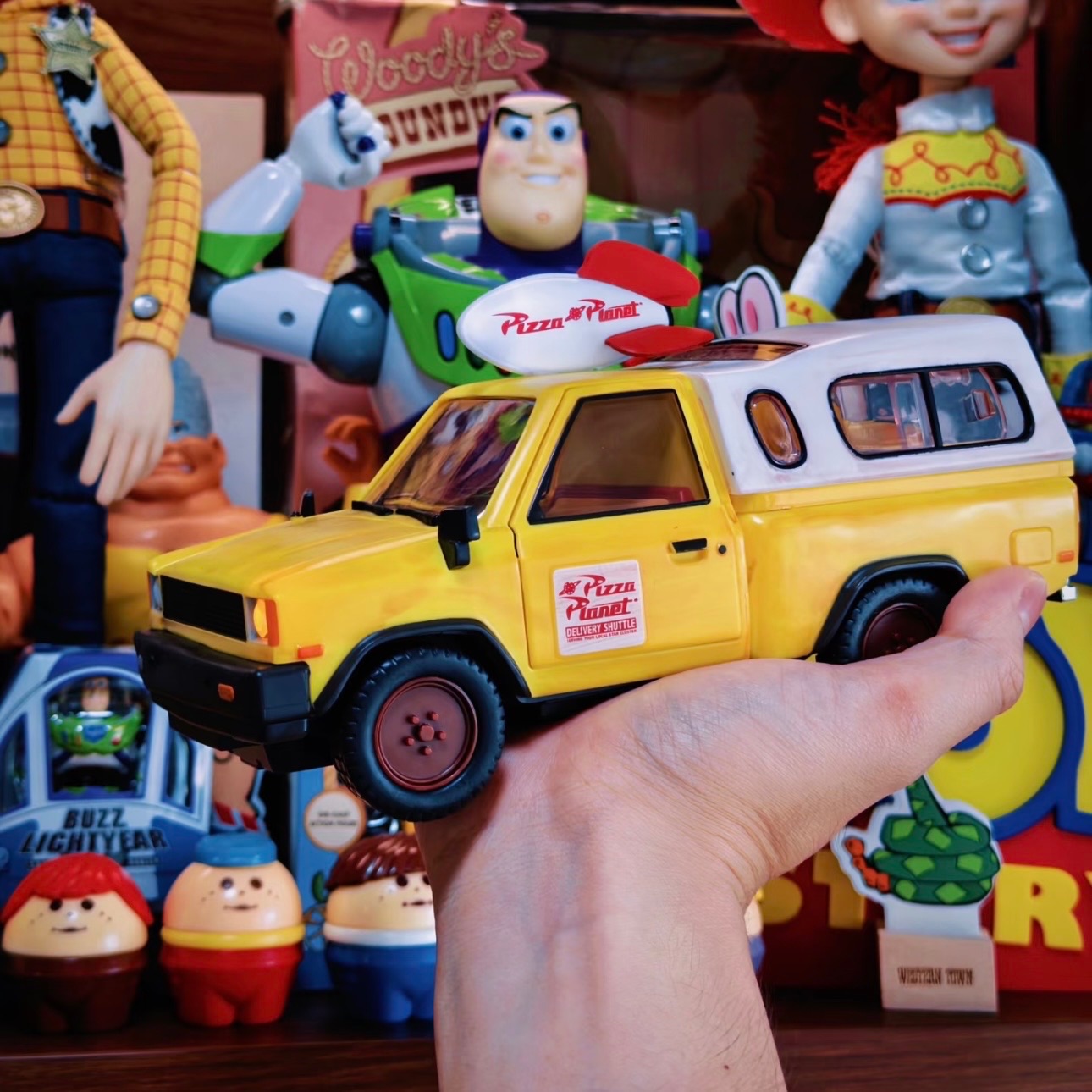 🍕電影動畫裡夢想中的披薩車😍🚀