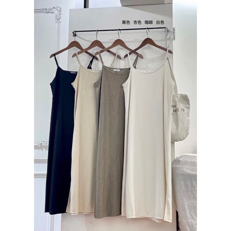 氣質滿分🫶🏻水波紋細肩洋 細肩長洋裝 長洋