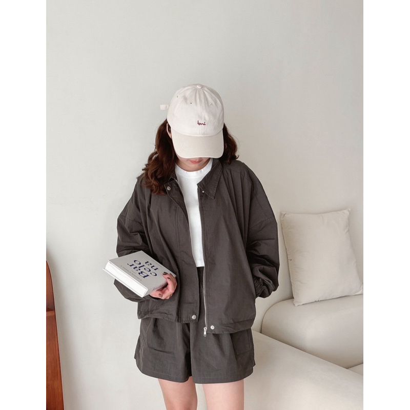 正韓🇰🇷 𝑂𝑢𝑡𝑑𝑜𝑜𝑟女孩👧🏻尼龍工裝套裝 拉鍊尼龍套裝 風衣套裝