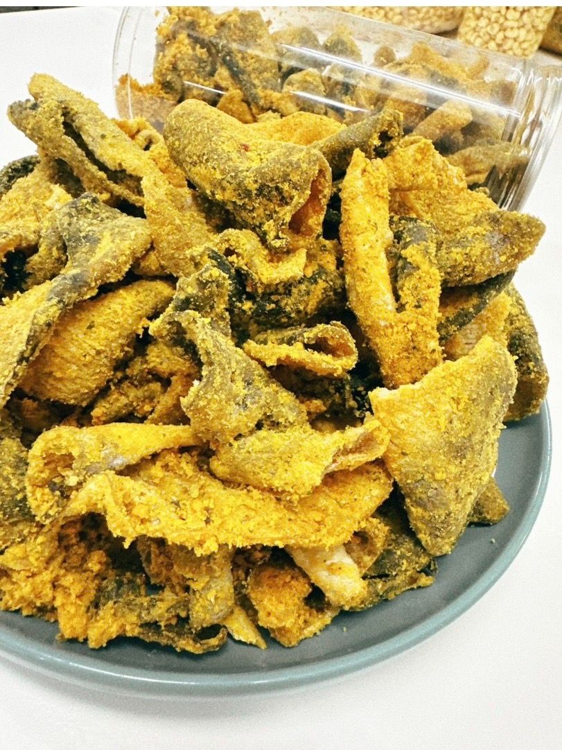 香酥魚皮 Da cá trứng muối
