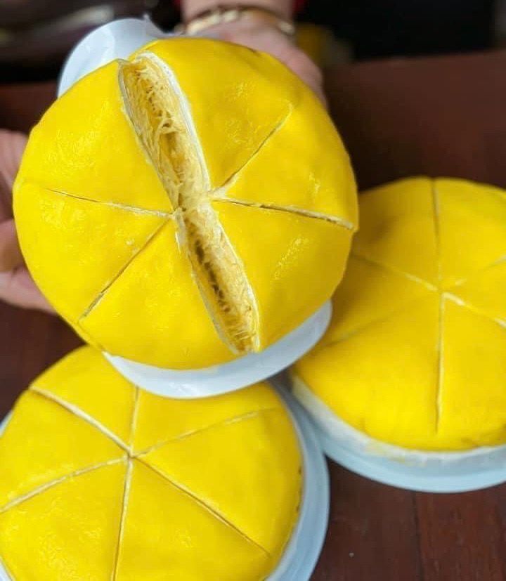 一組（三個榴槤蛋糕600g） 3 bánh sầu