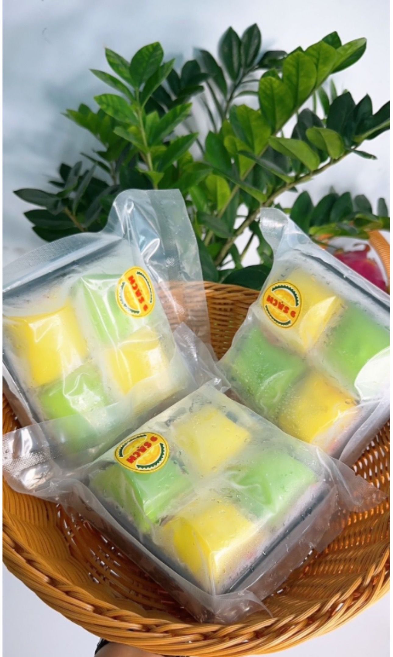 3 個小榴槤蛋糕 3 sầu nhỏ