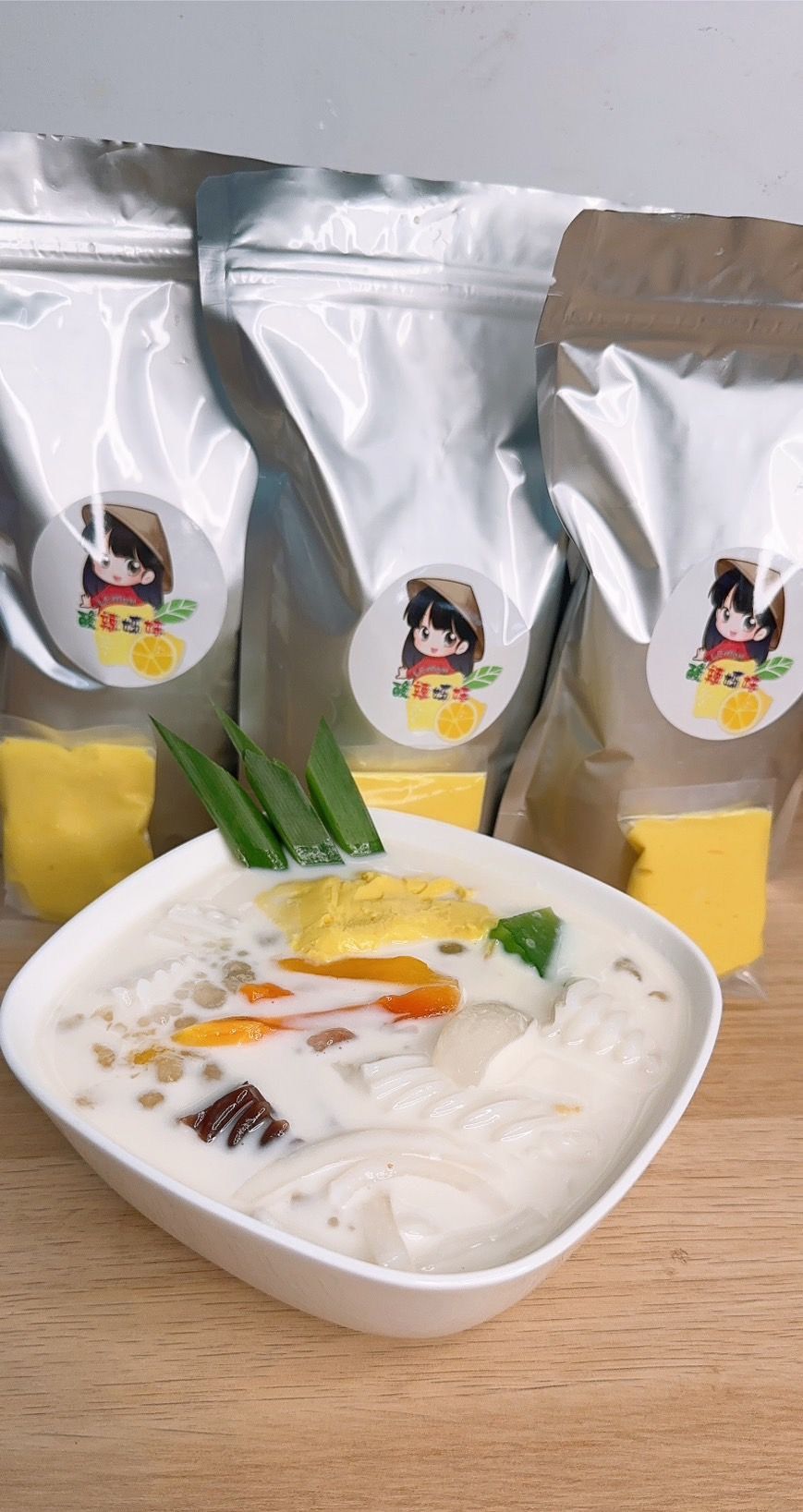 8號-3包榴蓮甜點（3 chè sầu）