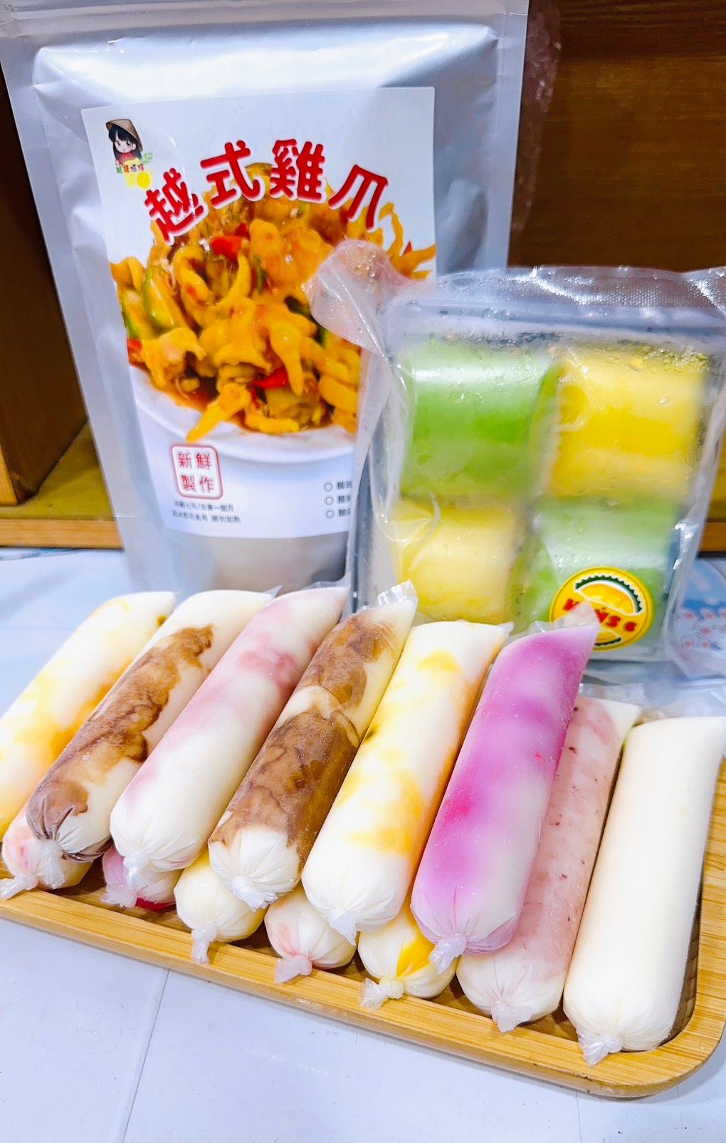 7號-1包酸辣無骨+1個小榴蓮+一組酸奶（條）. 1 thái rút 1 sầu nhỏ 1 set sữa chua