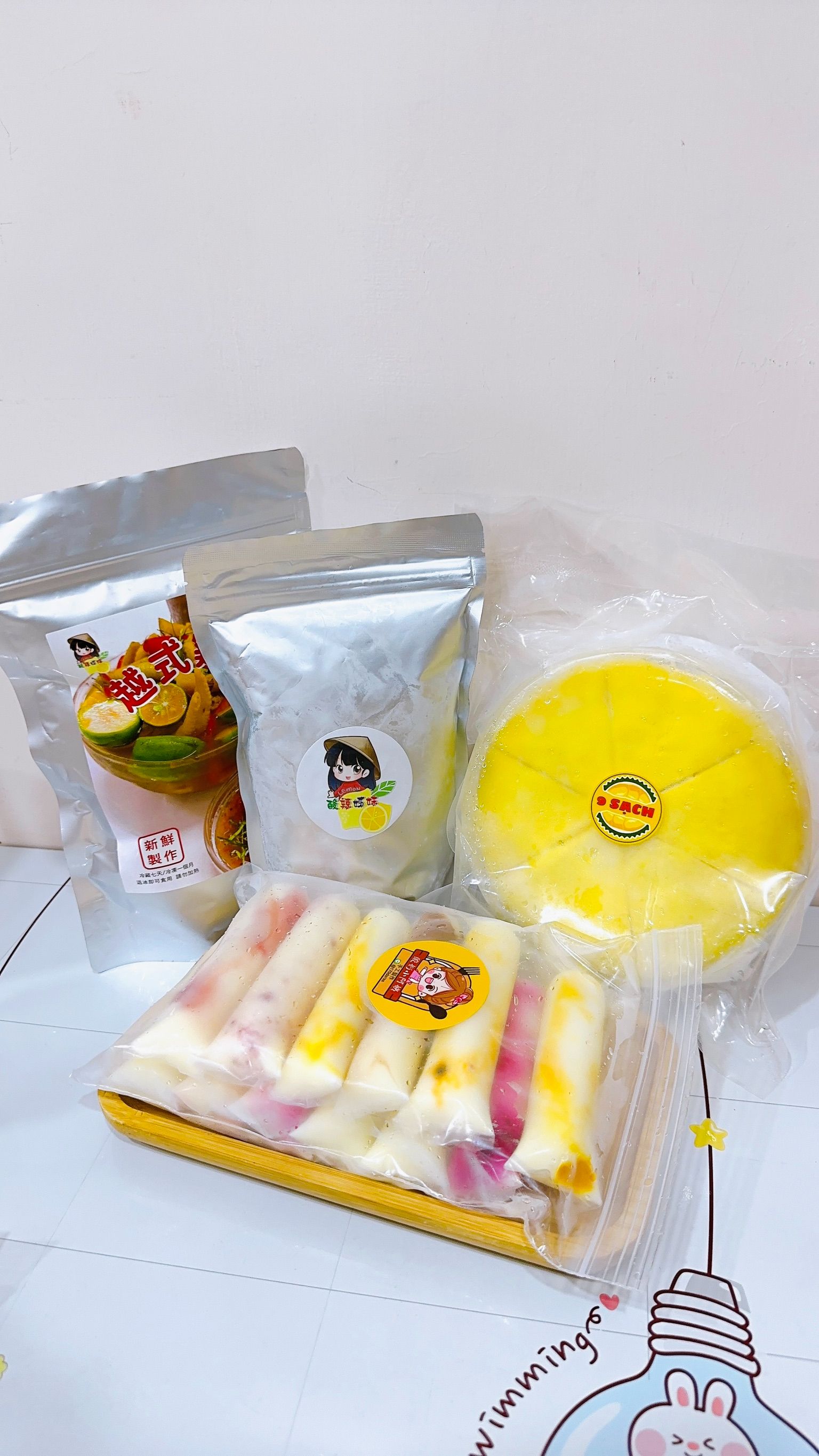 6號-1個大榴蓮+1包榴蓮甜點+1包涼拌湯帶骨+1組條酸奶- 1 sầu1chè sầu1 xả1 sữa chua
