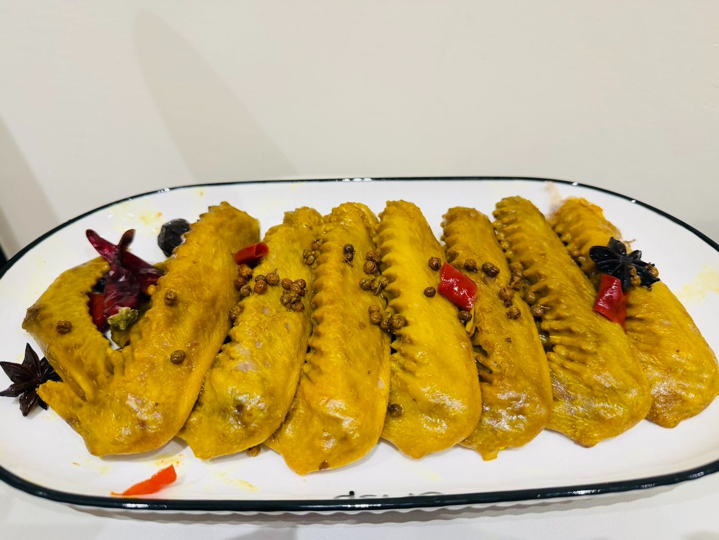 醃製鴨翅cánh vịt ủ muối