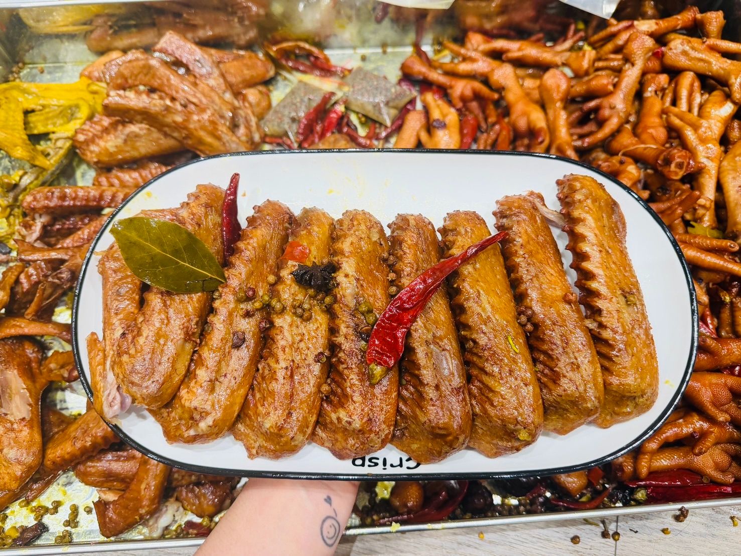 辣味腌製鴨翅 cánh vịt tê cay
