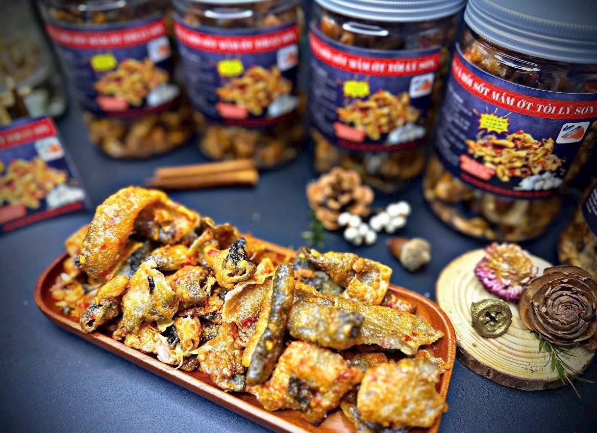 酸辣魚皮 （ da cá hồi sốt mắm ớt）