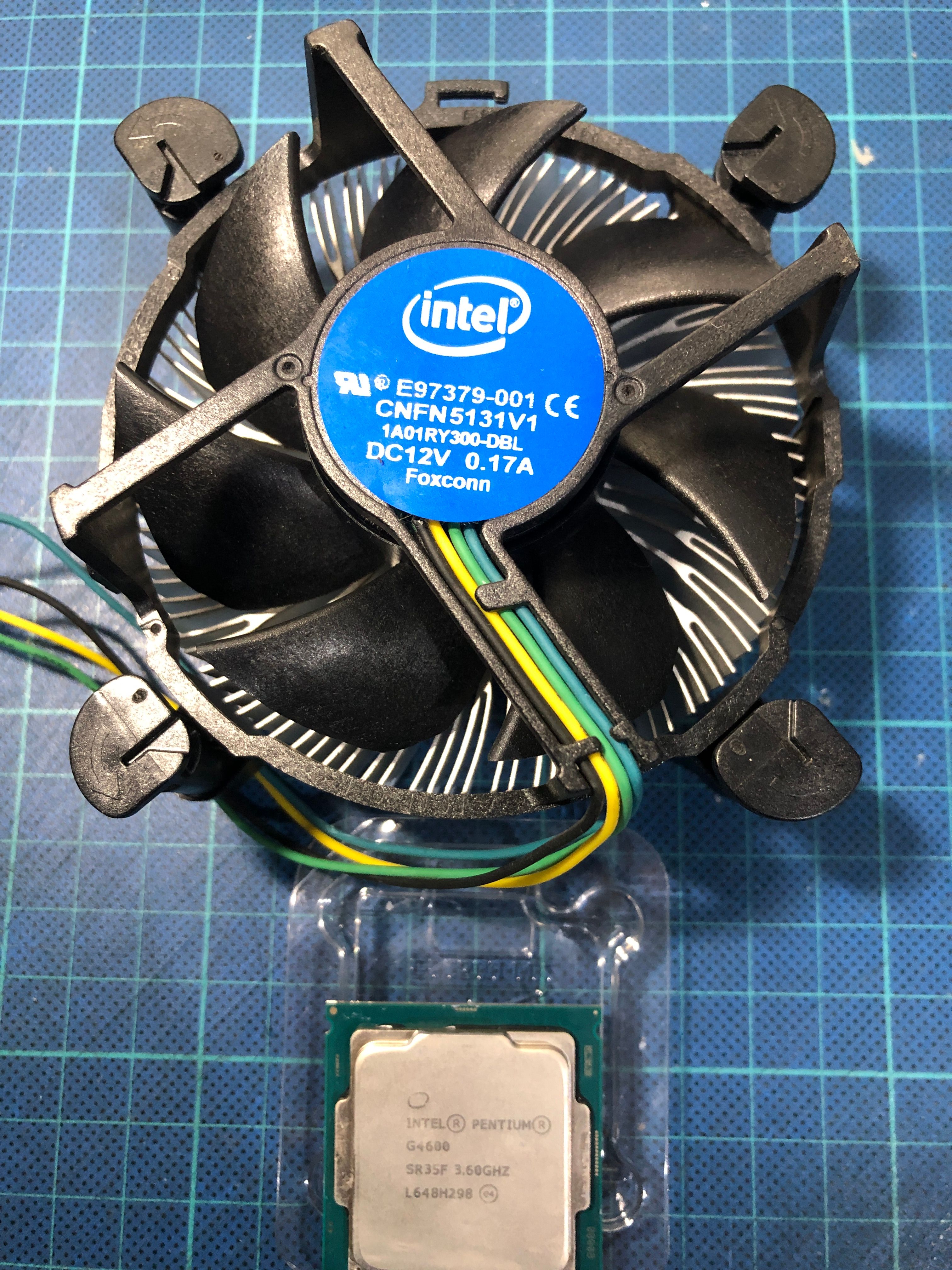 Intel 七代 Pentium G4600 含原廠風扇