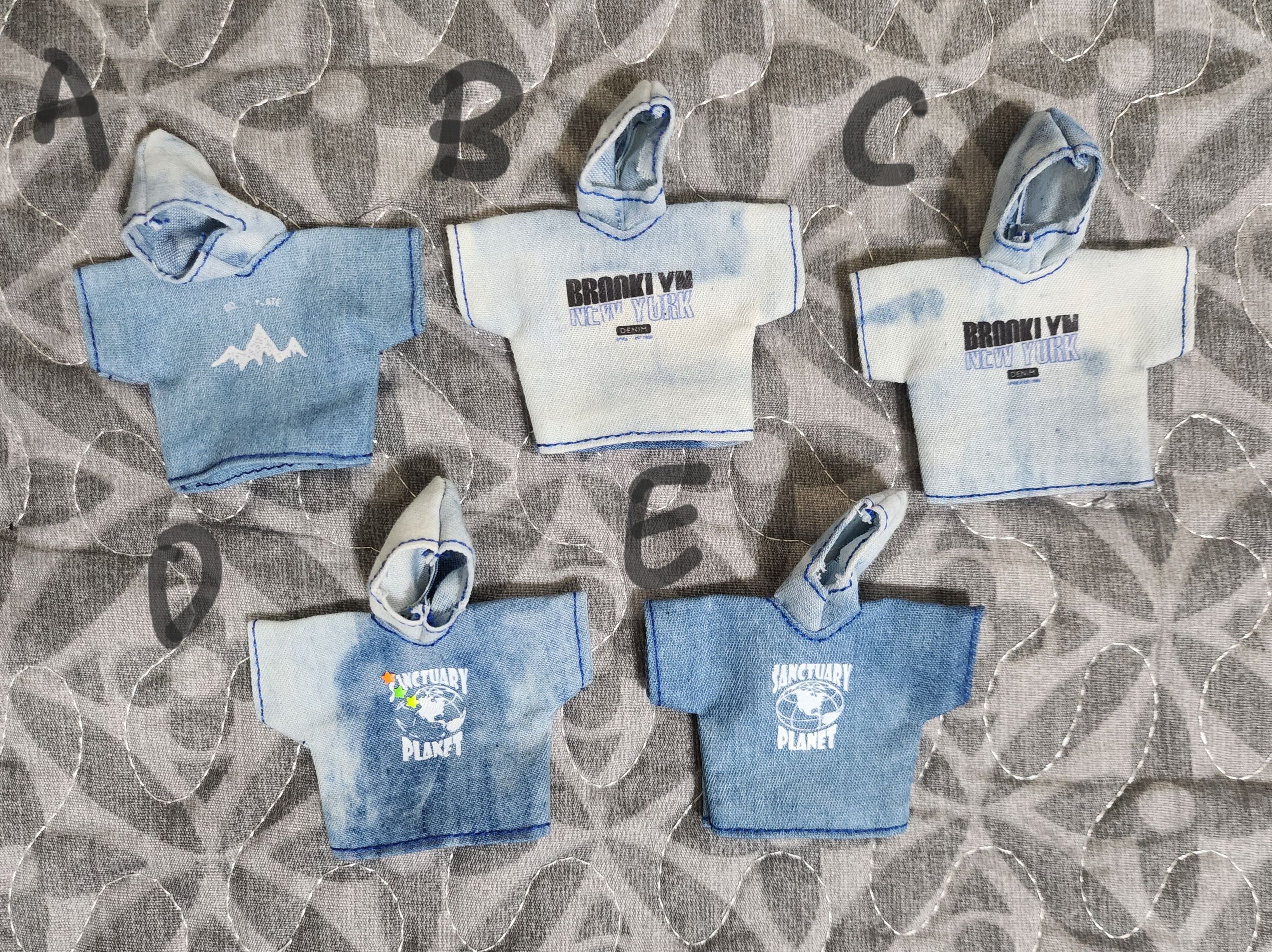 牛仔白處帽T（印花