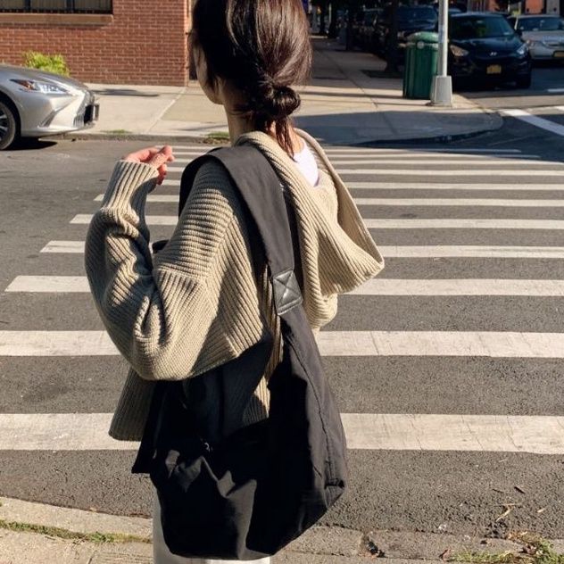 可頌🥐尼龍側背包
