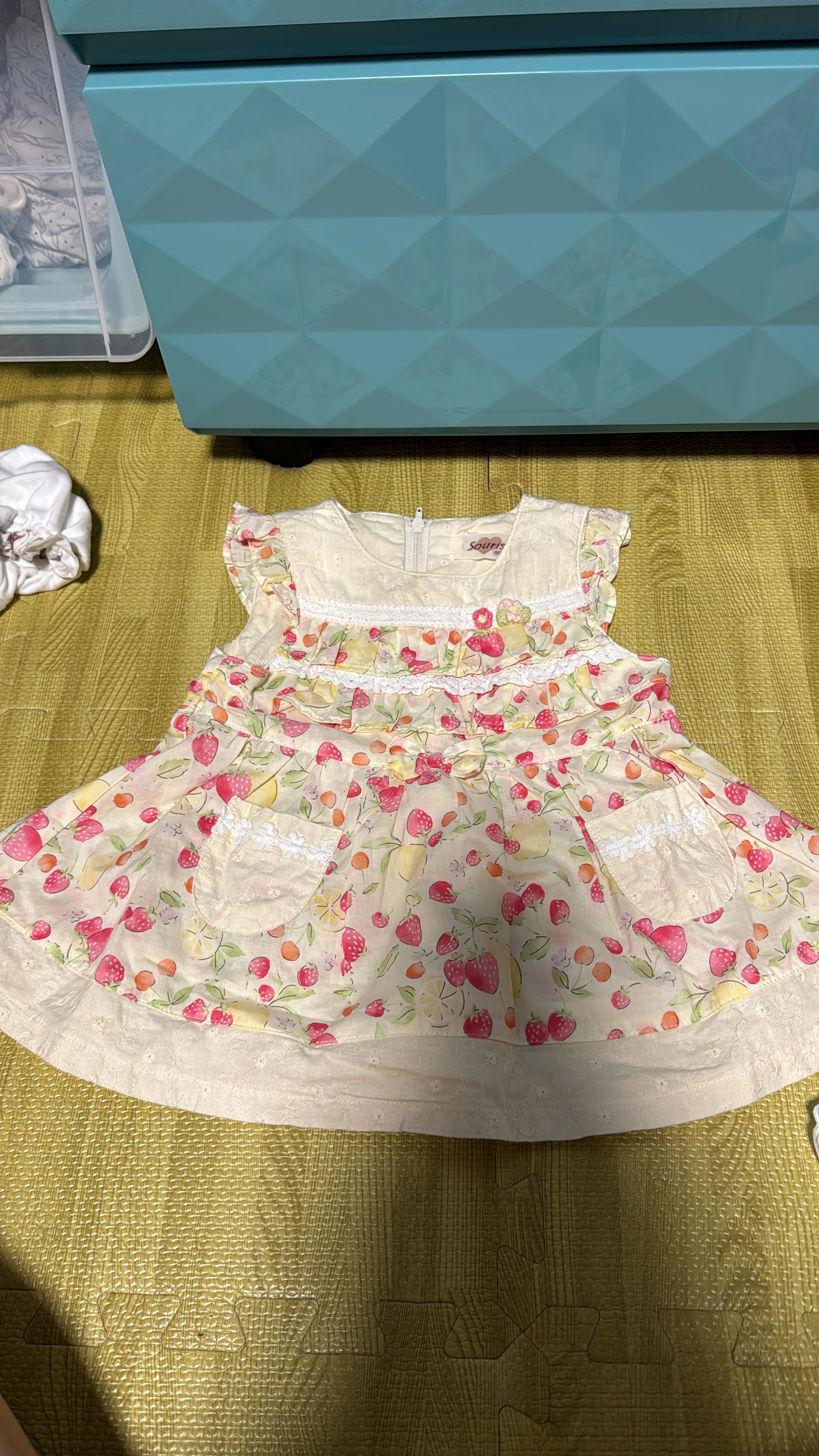 女寶衣服