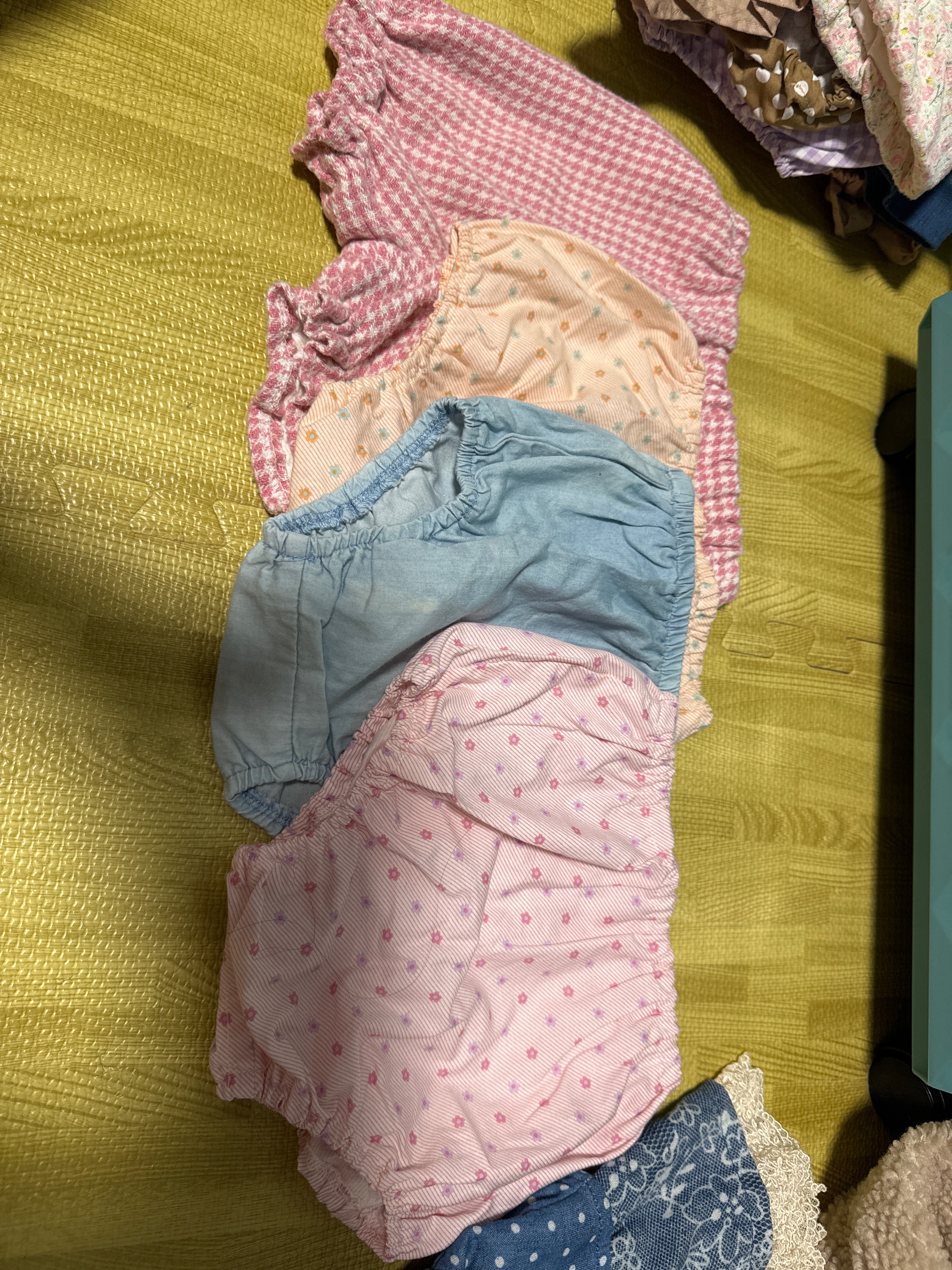 女寶衣服