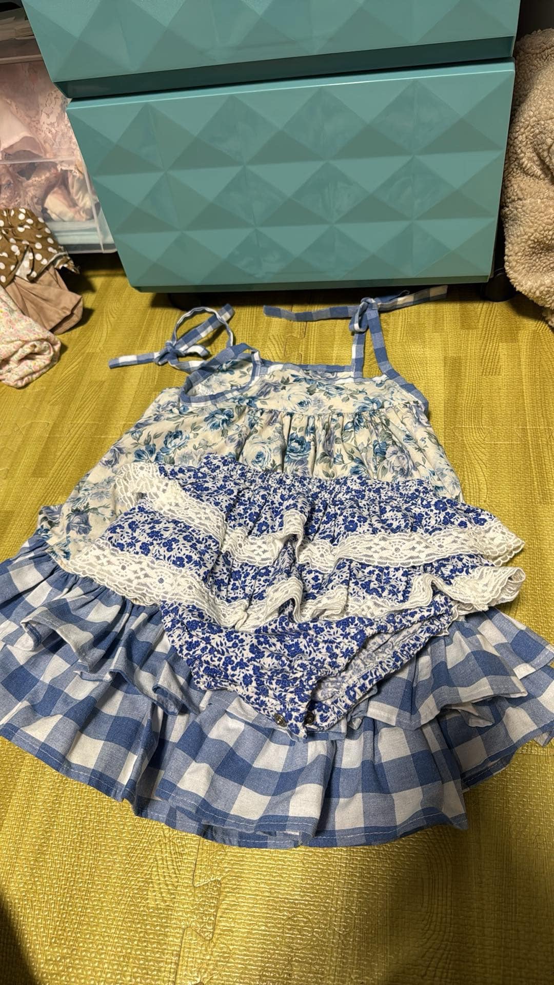 女寶衣服