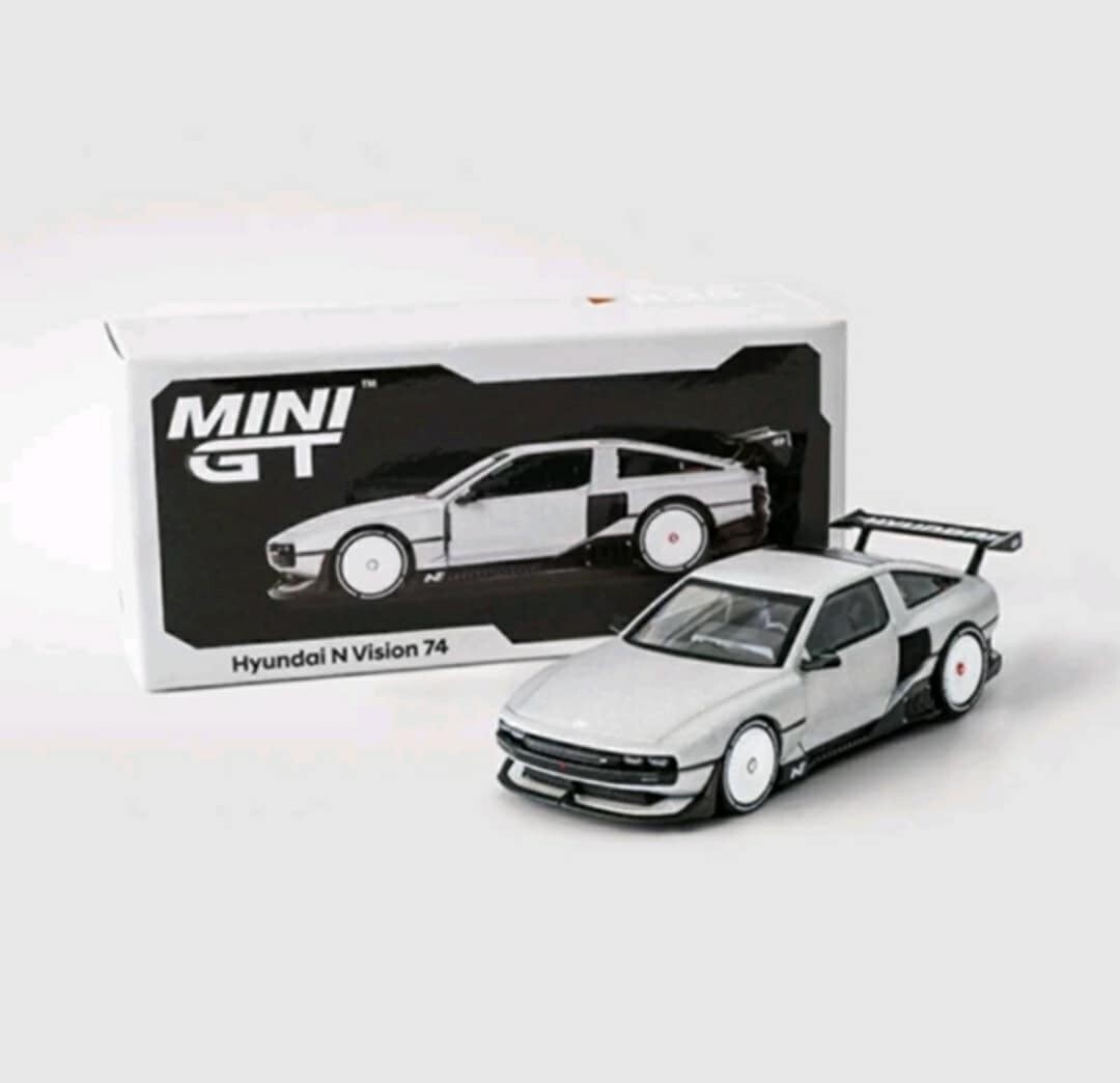 MINIGT 825 韓國官網限定車Hyunde N Vision 74