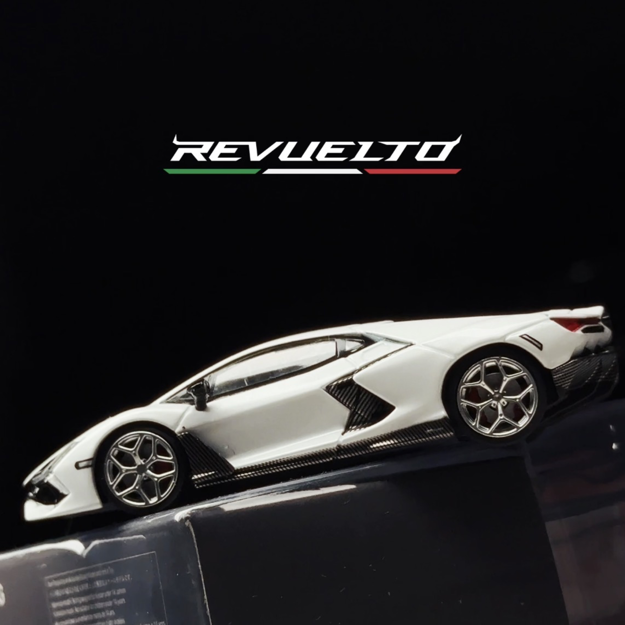 DRIVEX Lamborghini Revuelto吊卡