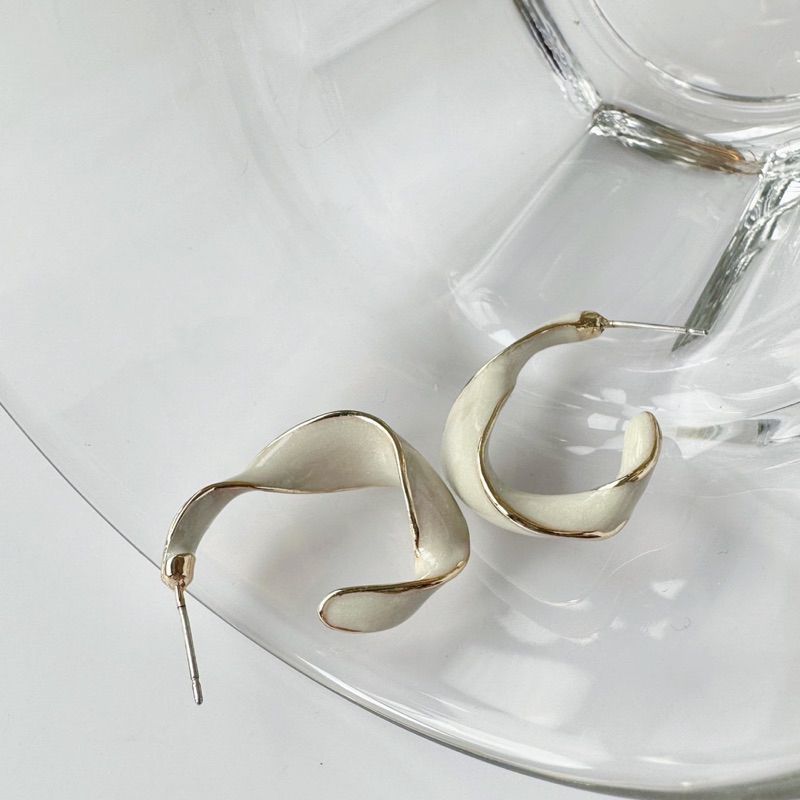 925銀針🩶波光粼粼耳環🐚｜點圖片看更多