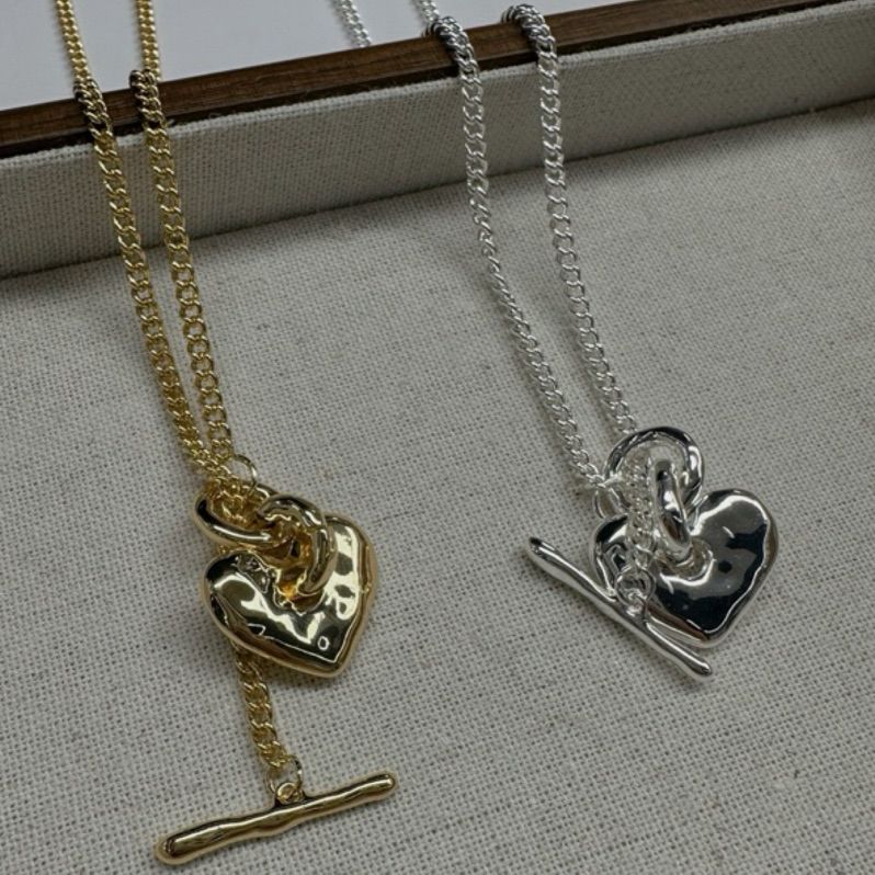 冷淡風金屬熔岩愛心設計感OT扣項鍊｜點圖片看更多