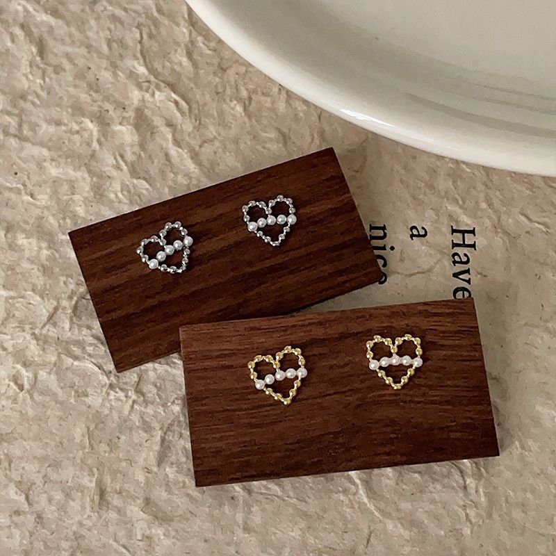 簍空珠珠愛心耳針｜點圖片看更多