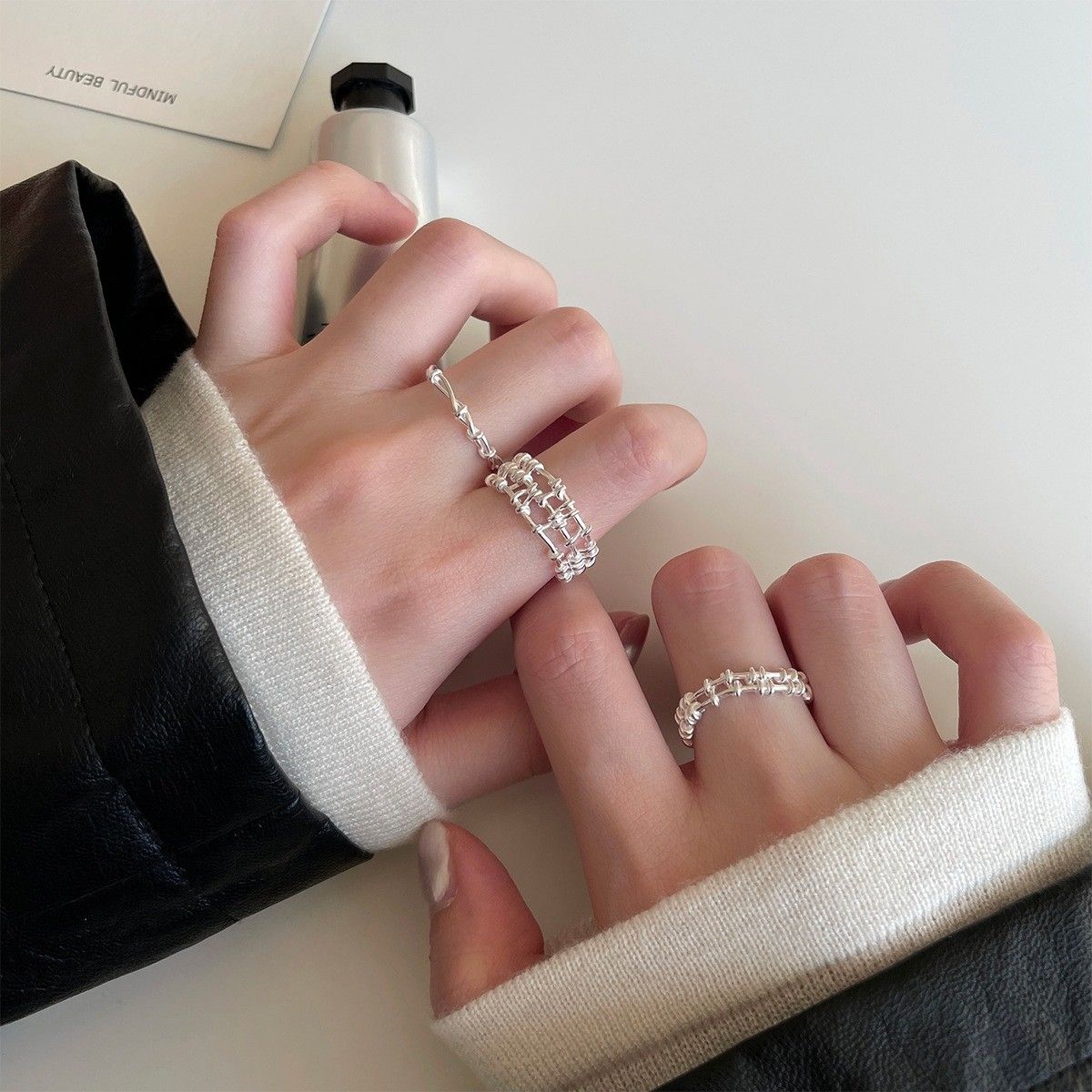 925silver🩶多層疊帶線條編織戒指｜點圖片看更多