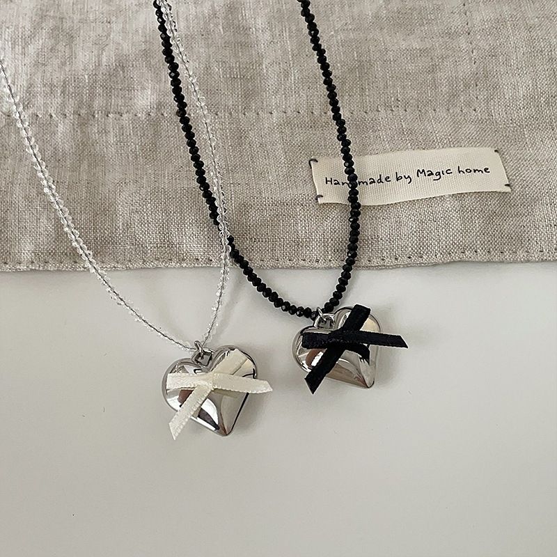 緞帶蝴蝶金屬大愛心項鍊｜點圖片看更多