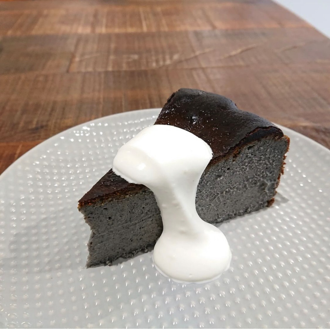 福源黑芝麻巴斯克  Black Sesame Basque Cheese Cake