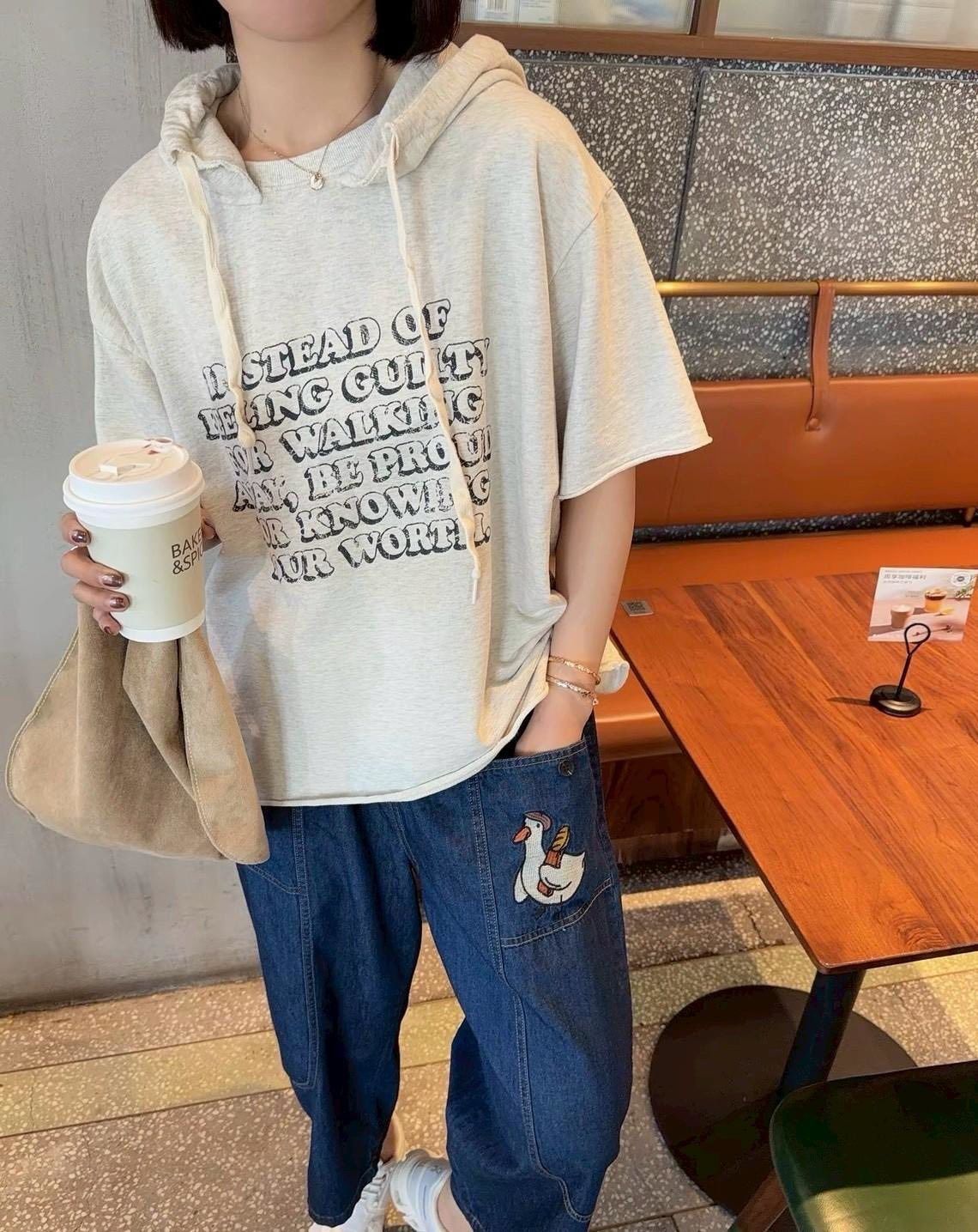 ✔️正韓奶灰色連帽字母上衣