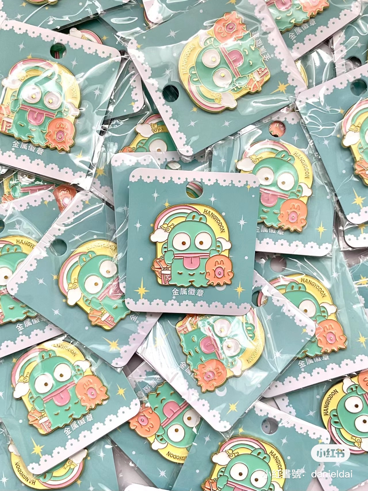 𝗸𝗼𝗶𝗸𝗼𝗶｜現貨 正版三麗鷗醜魚漢頓金屬徽章