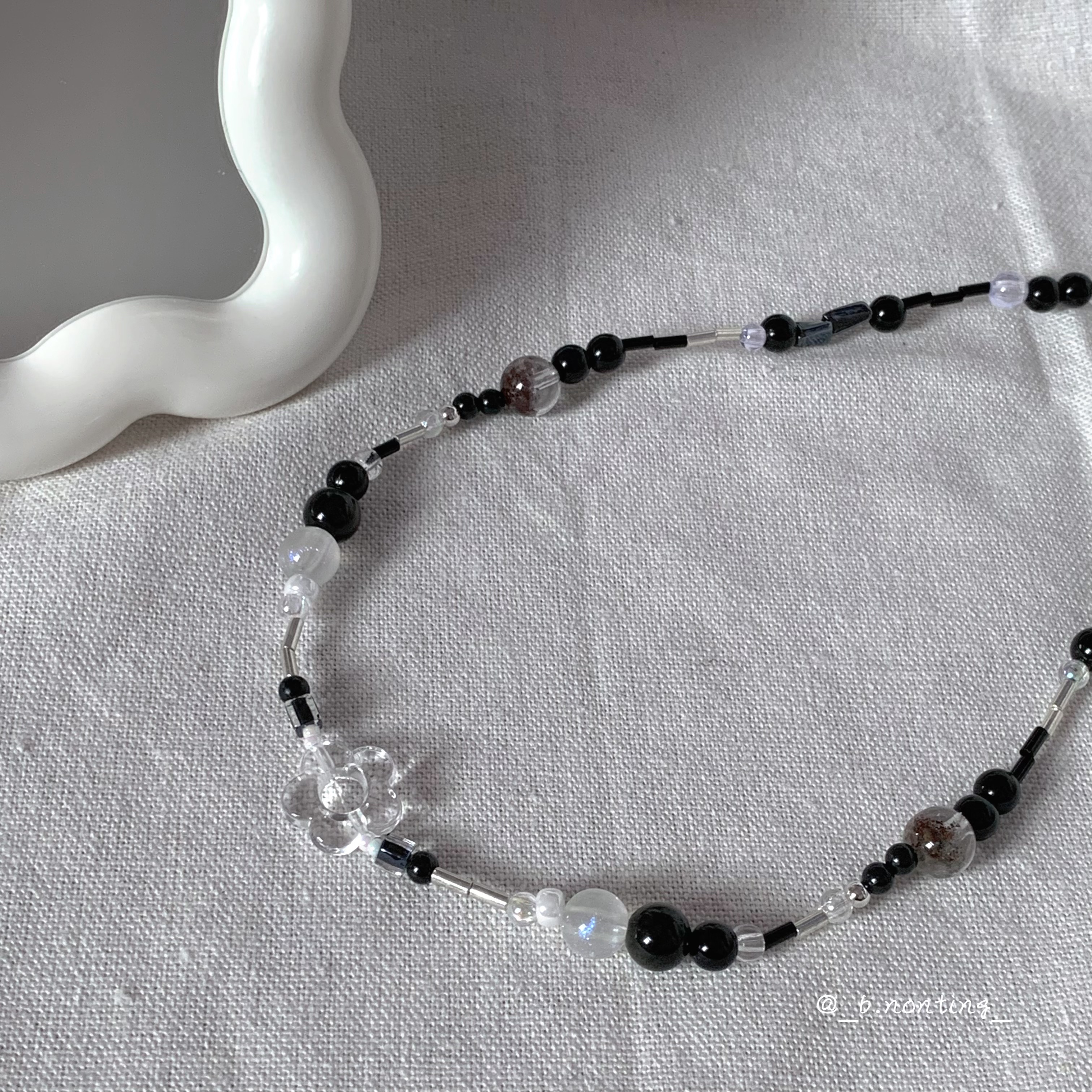 T!NG | 夜裡開的花