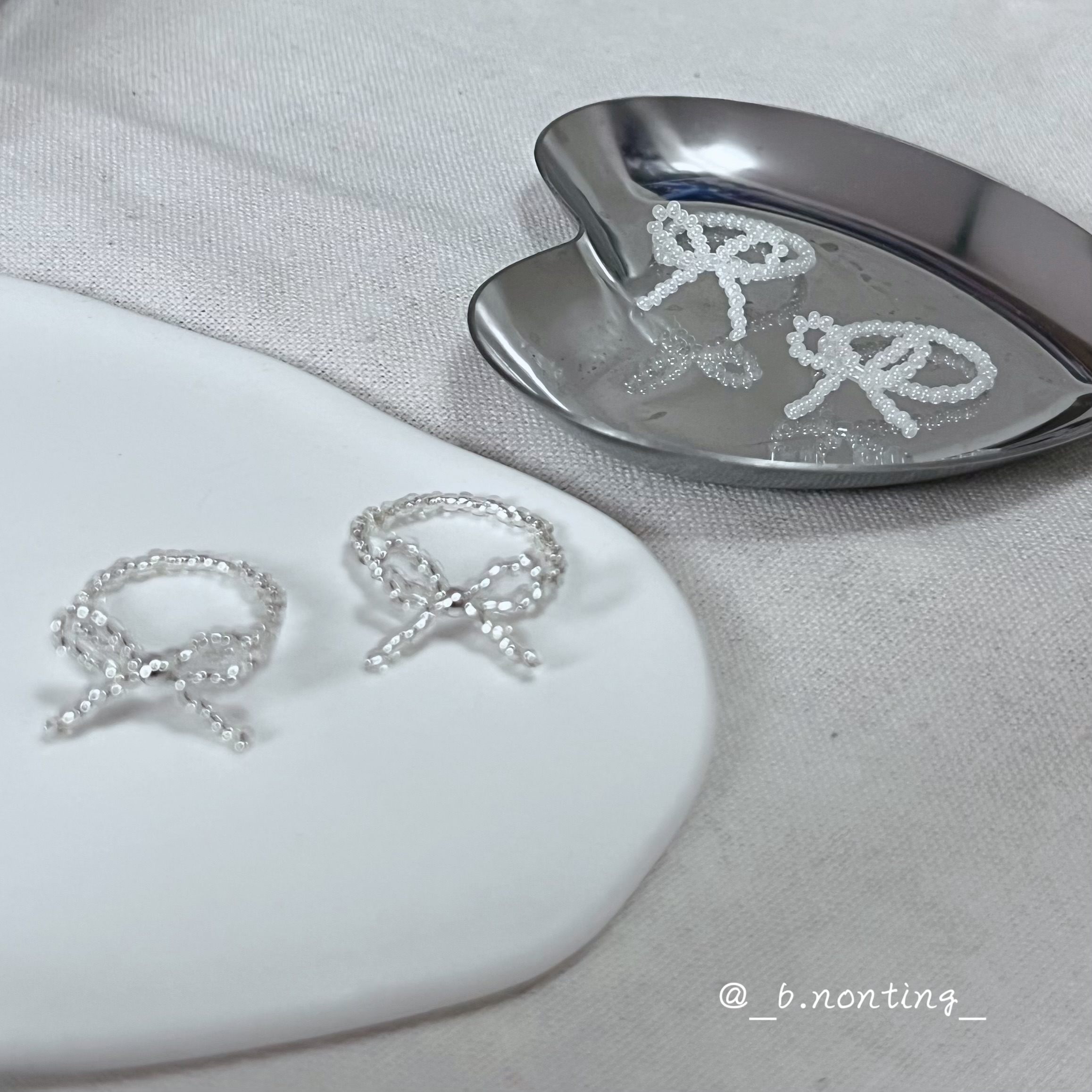 T!NG | 蝴蝶結串珠戒指 |