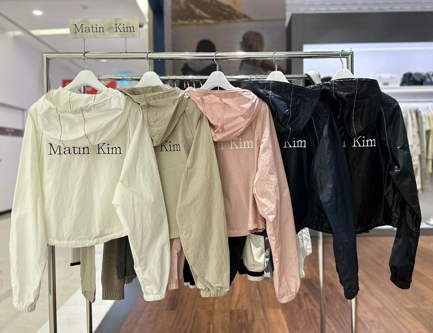 MATIN KIM 短版風衣外套 MATIN CROP HOODY COATING JUMPER