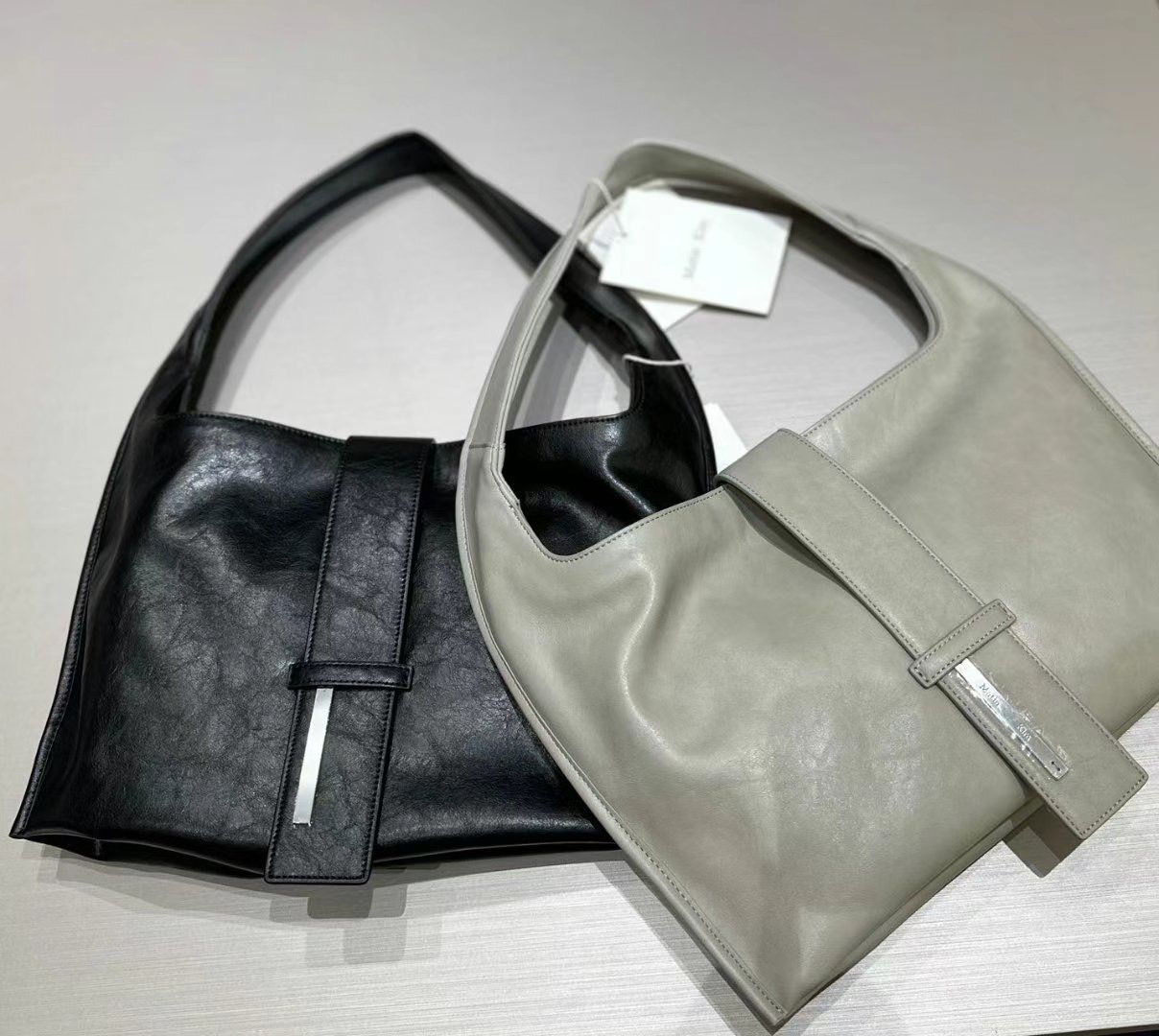 MATIN KIM VERROU SQUARE SHOULD ER BAG