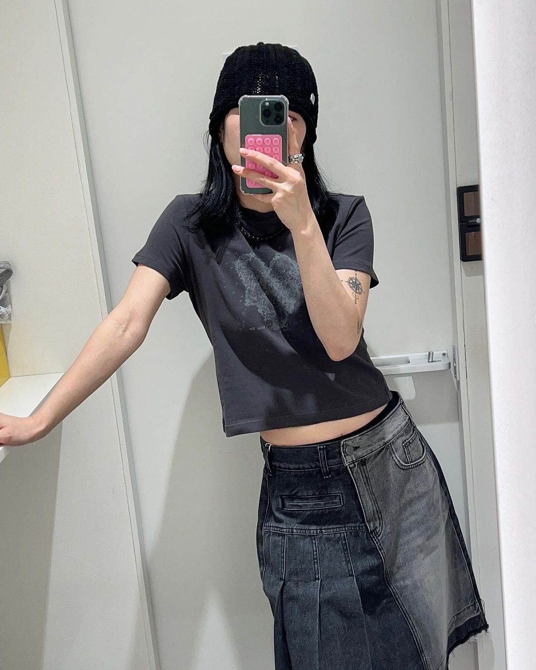 （官方特價~9/1）MATIN KIM HEART GRAPHIC CROP TOP