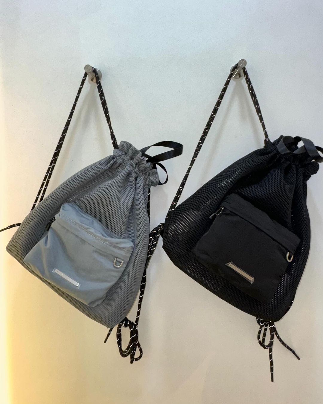 MATIN KIM  CARGO MESH BACK PACK IN