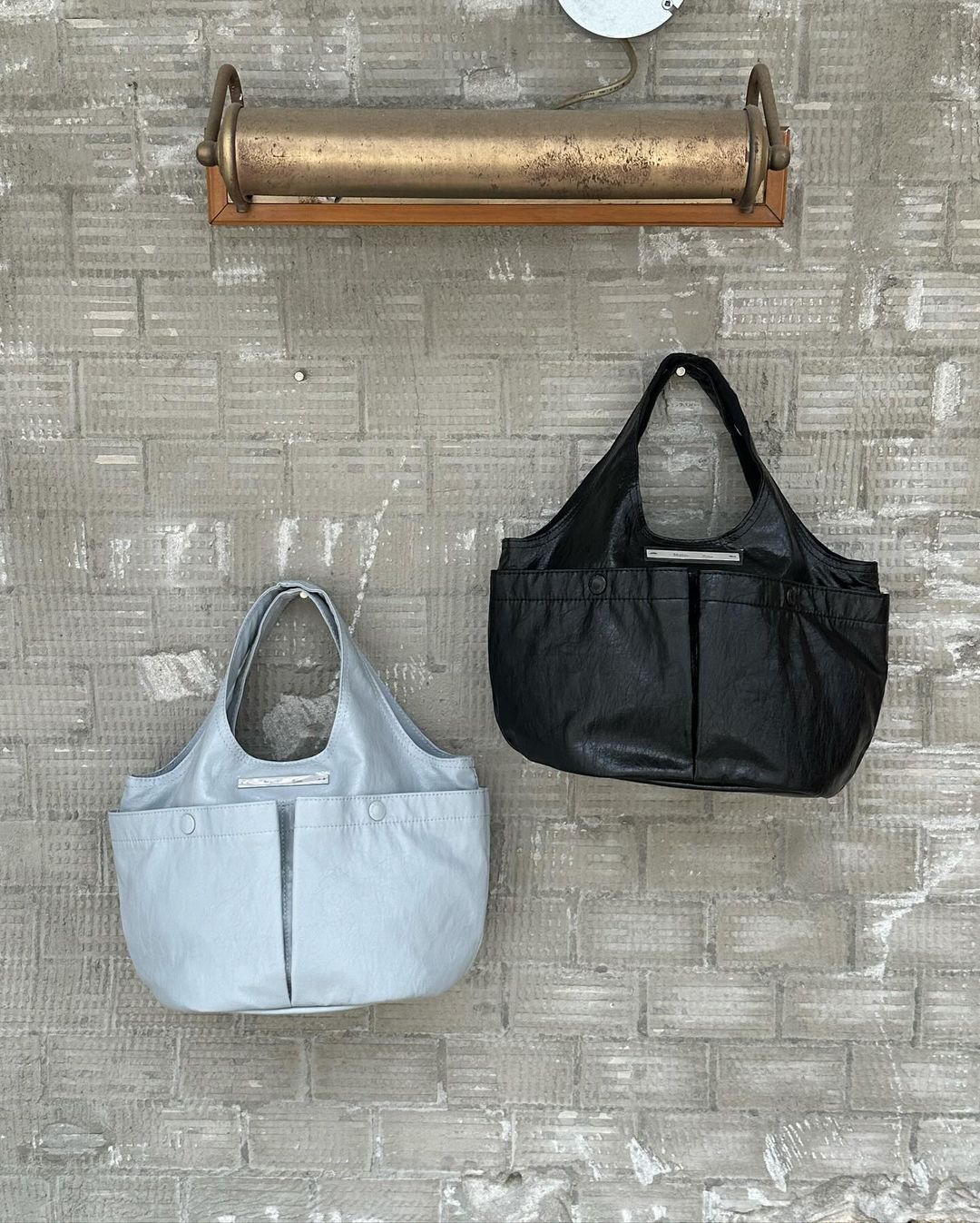 MATIN KIM TRIPLE POCKET WRINKLE SHOULD ER BAG