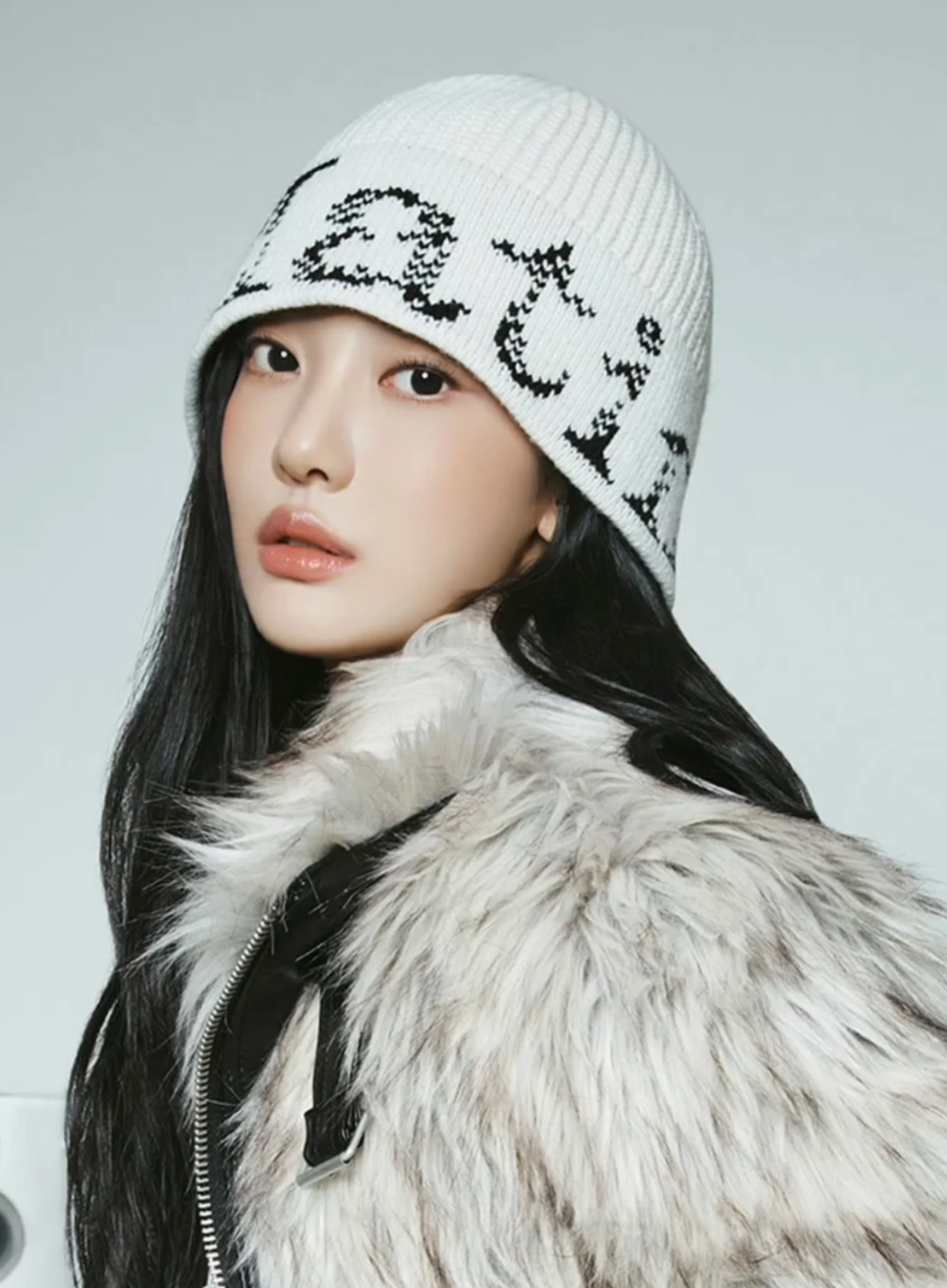 MATIN KIM 寧寧同款毛帽 CRACKED LOGO BUCKET BEANIE