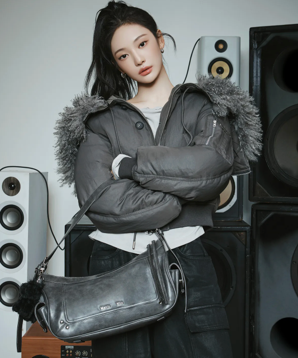 MATIN KIM 寧寧同款 鉚釘機車包 RIVET POINT QUAD SHOULDER BAG