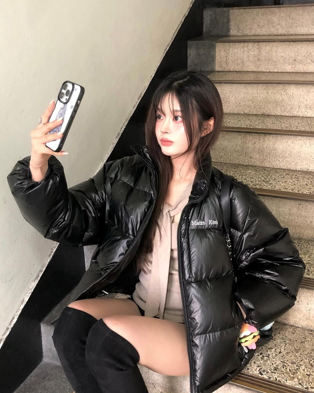 MATIN KIM SMALL LOGO VOLUME DOWN JUMPER