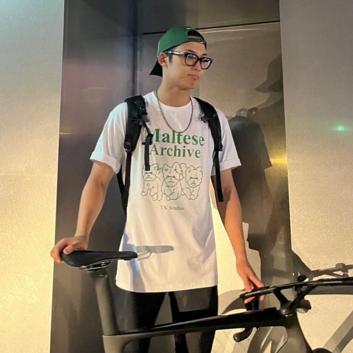 珉奎 同款WAIKEI 三隻線條狗狗上衣